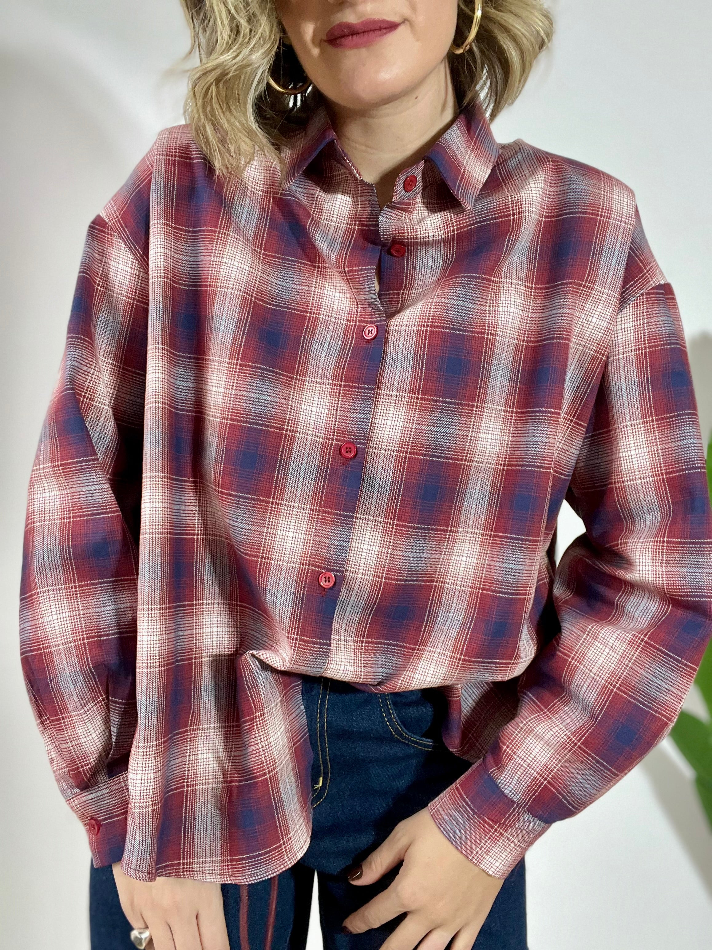 Camicia a quadri bordeaux e blu con spalline