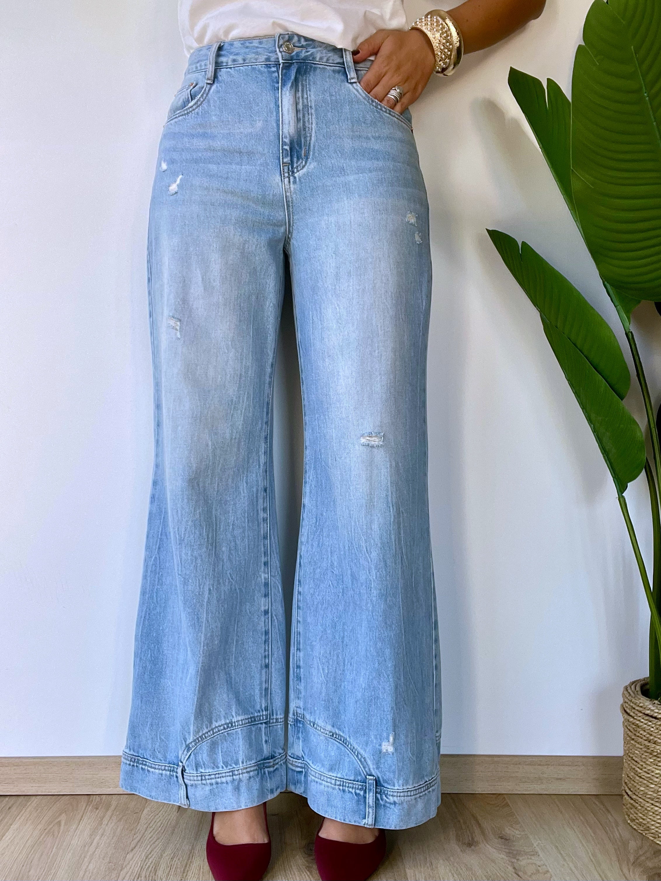 Jeans con vita al contrario