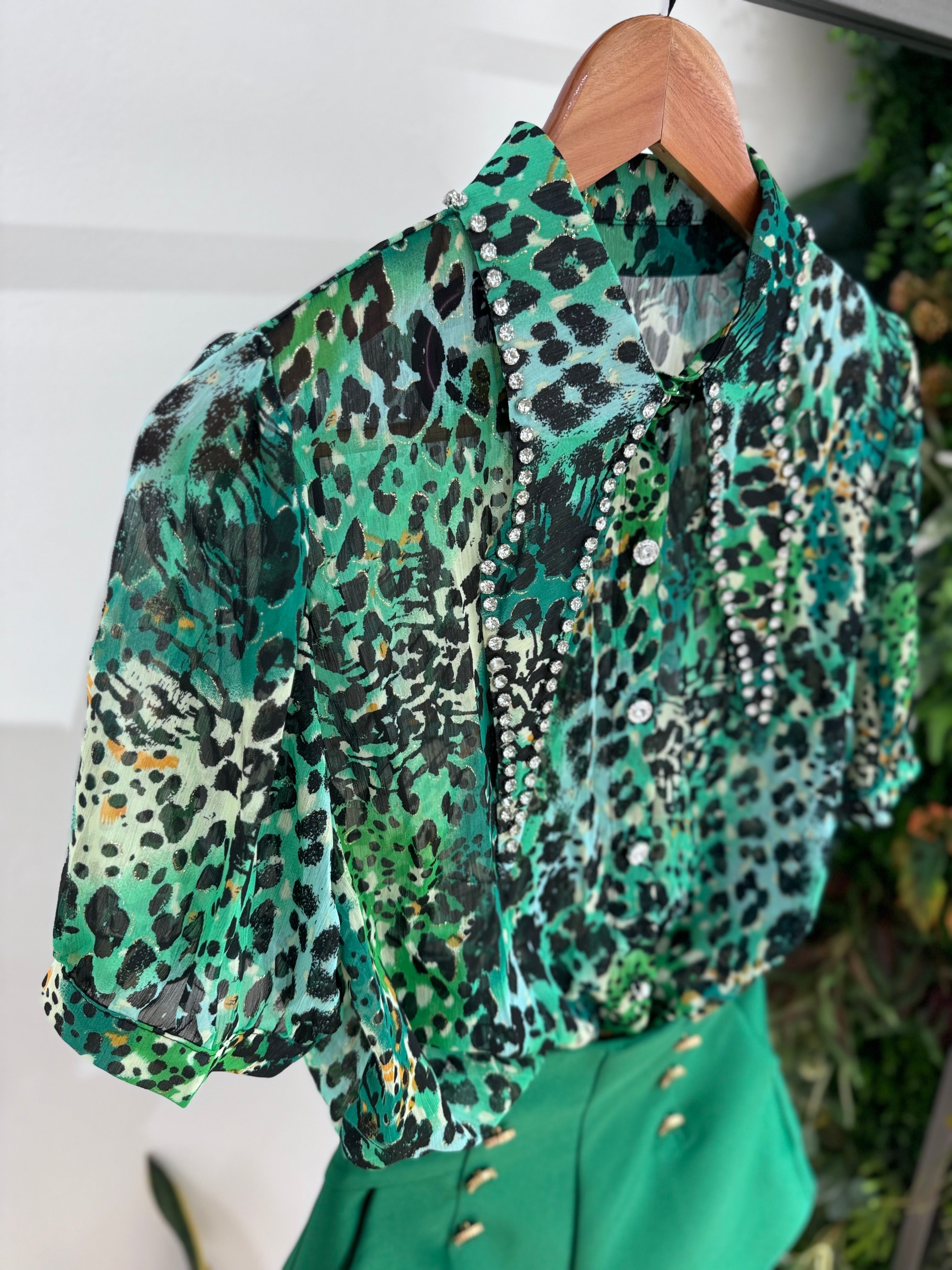 Camicia animalier con strass