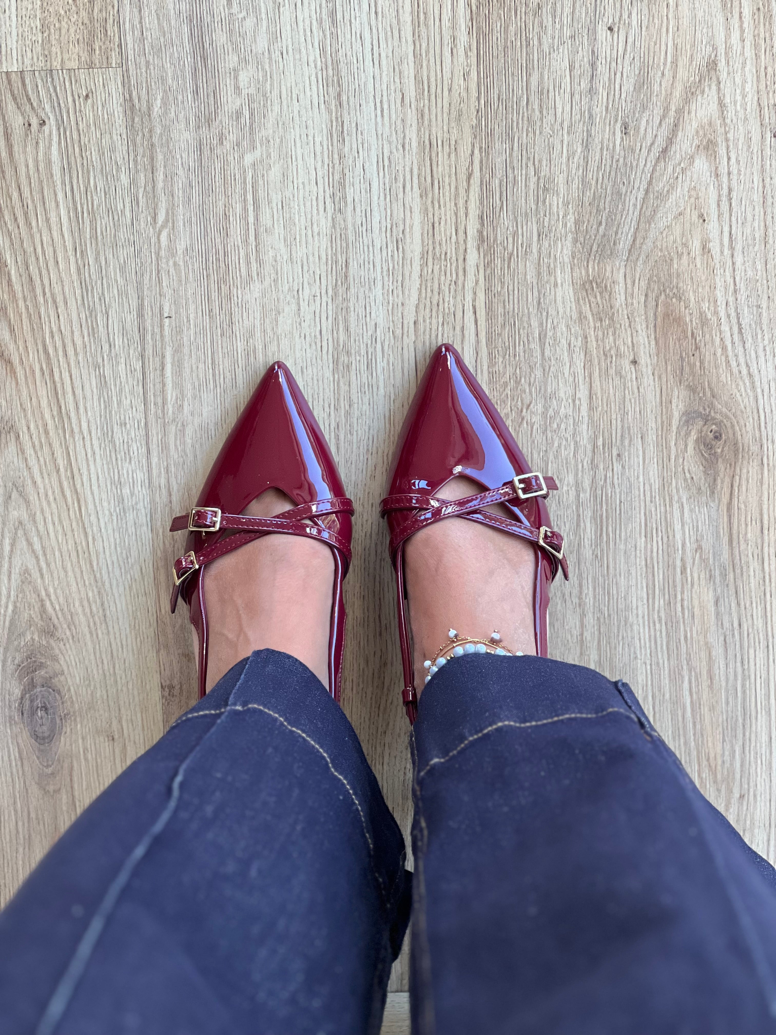 Sling back con fibbie e tacco comodo Bordeuax