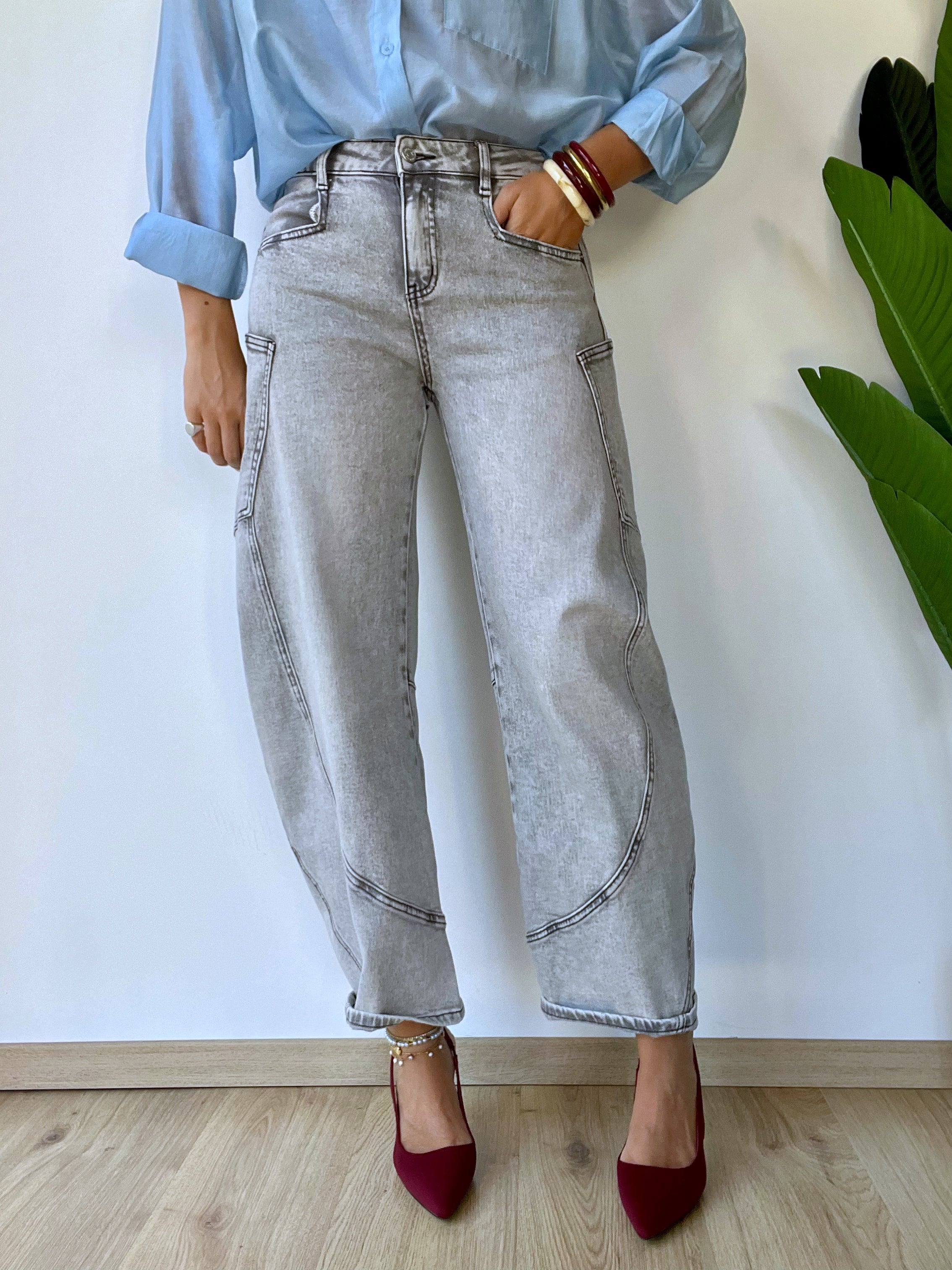 Jeans balloon cargo grigio chiaro