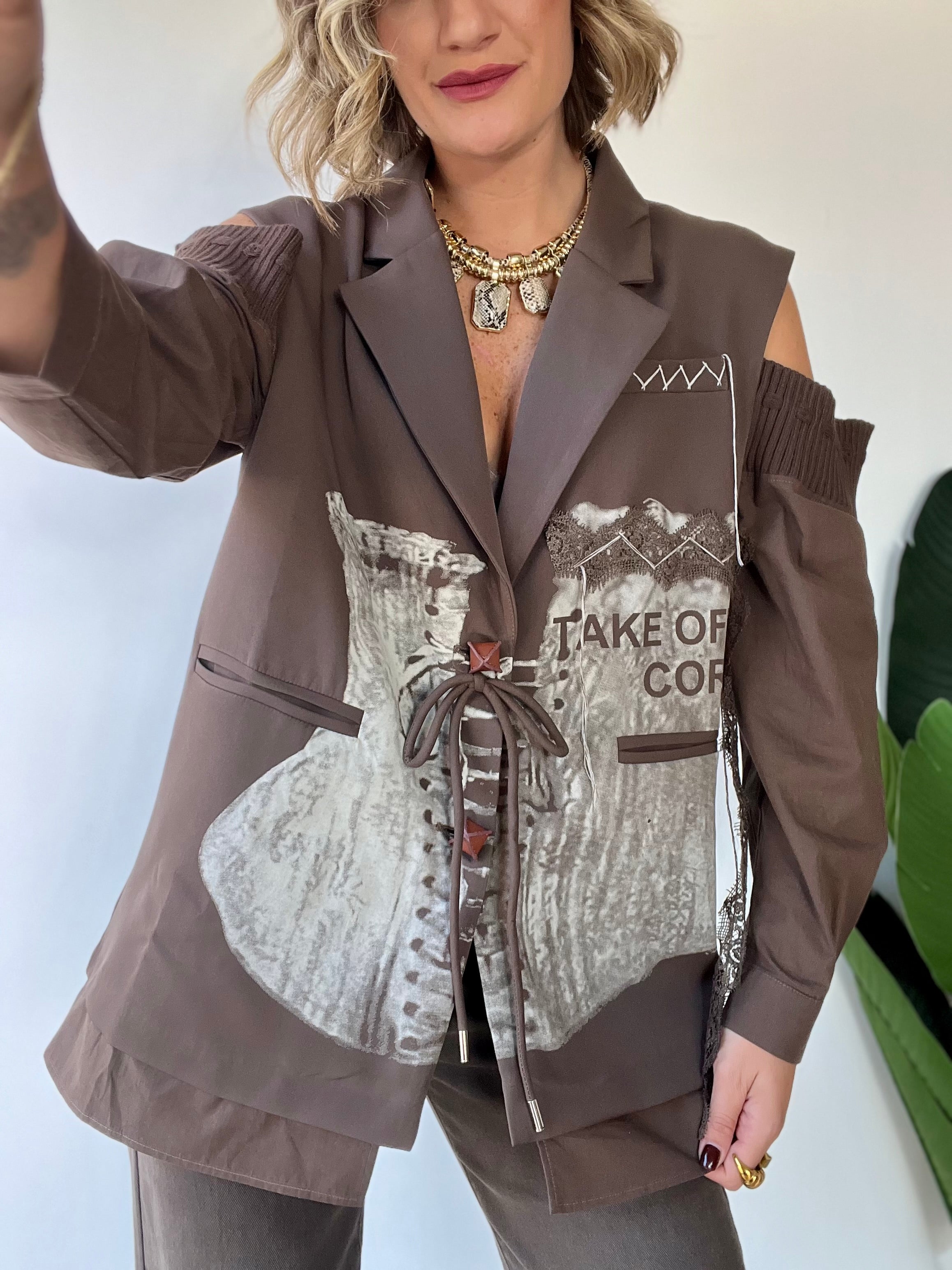 Blazer oversize con stampa e maniche camicia fango