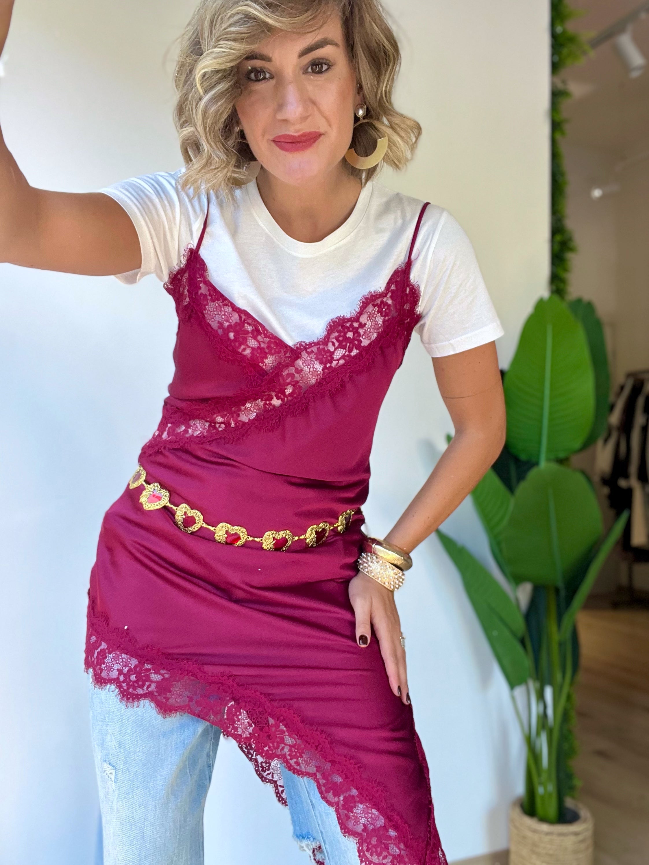 Top/vestito in raso assimetrico con pizzo