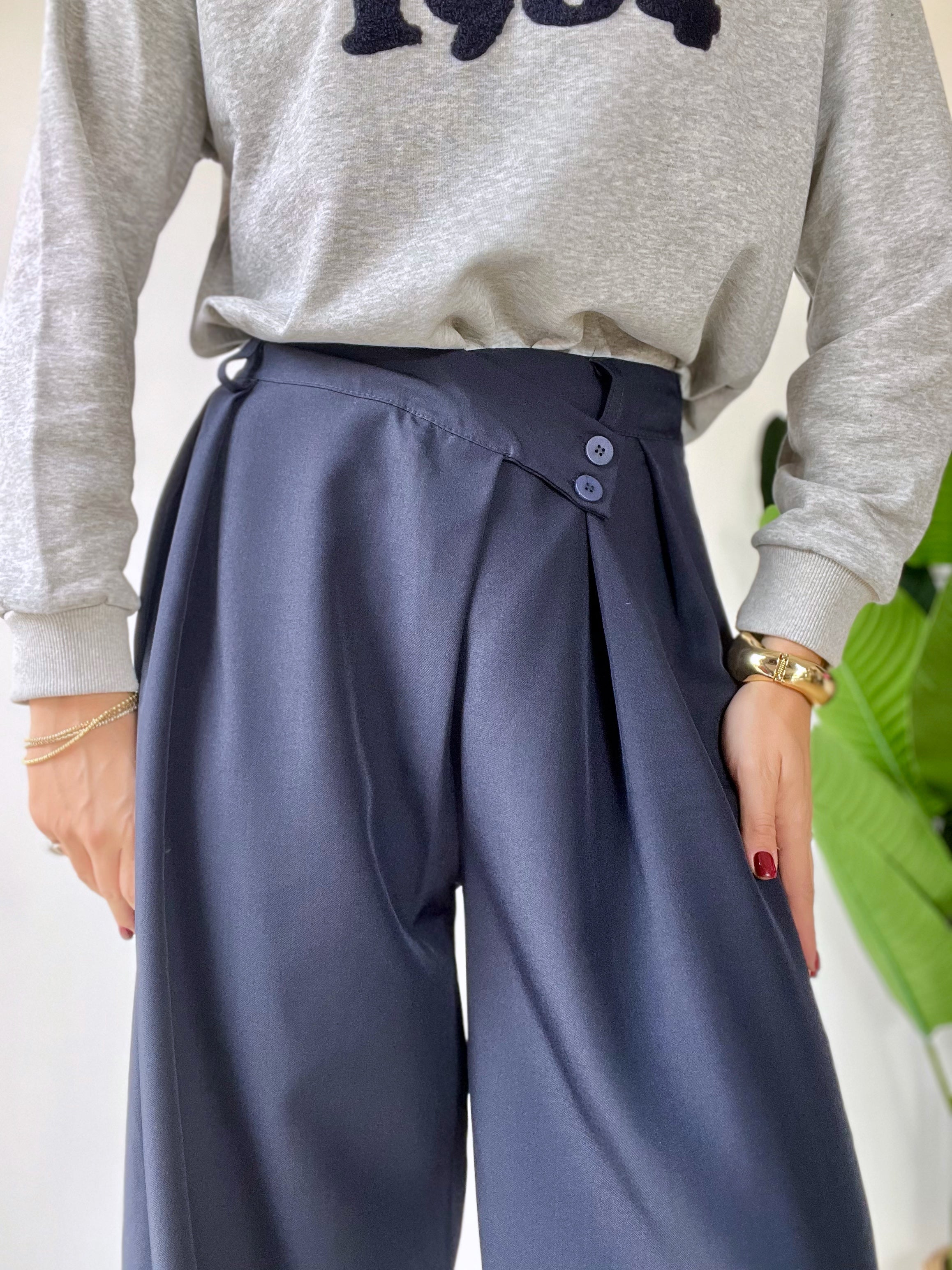 Panta palazzo con chiusura assimetrica blu