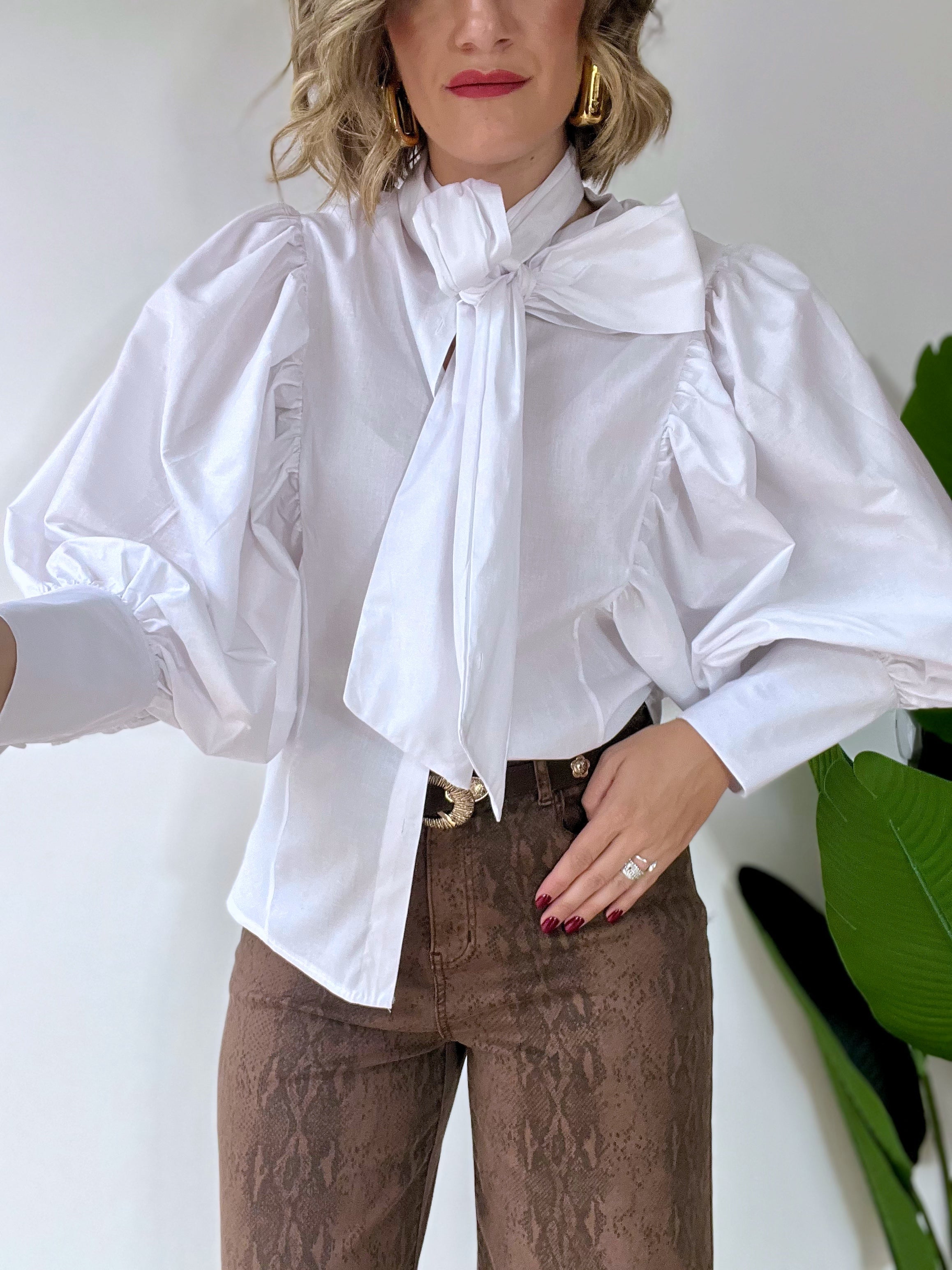 Camicia in cotone con maniche super a palloncino