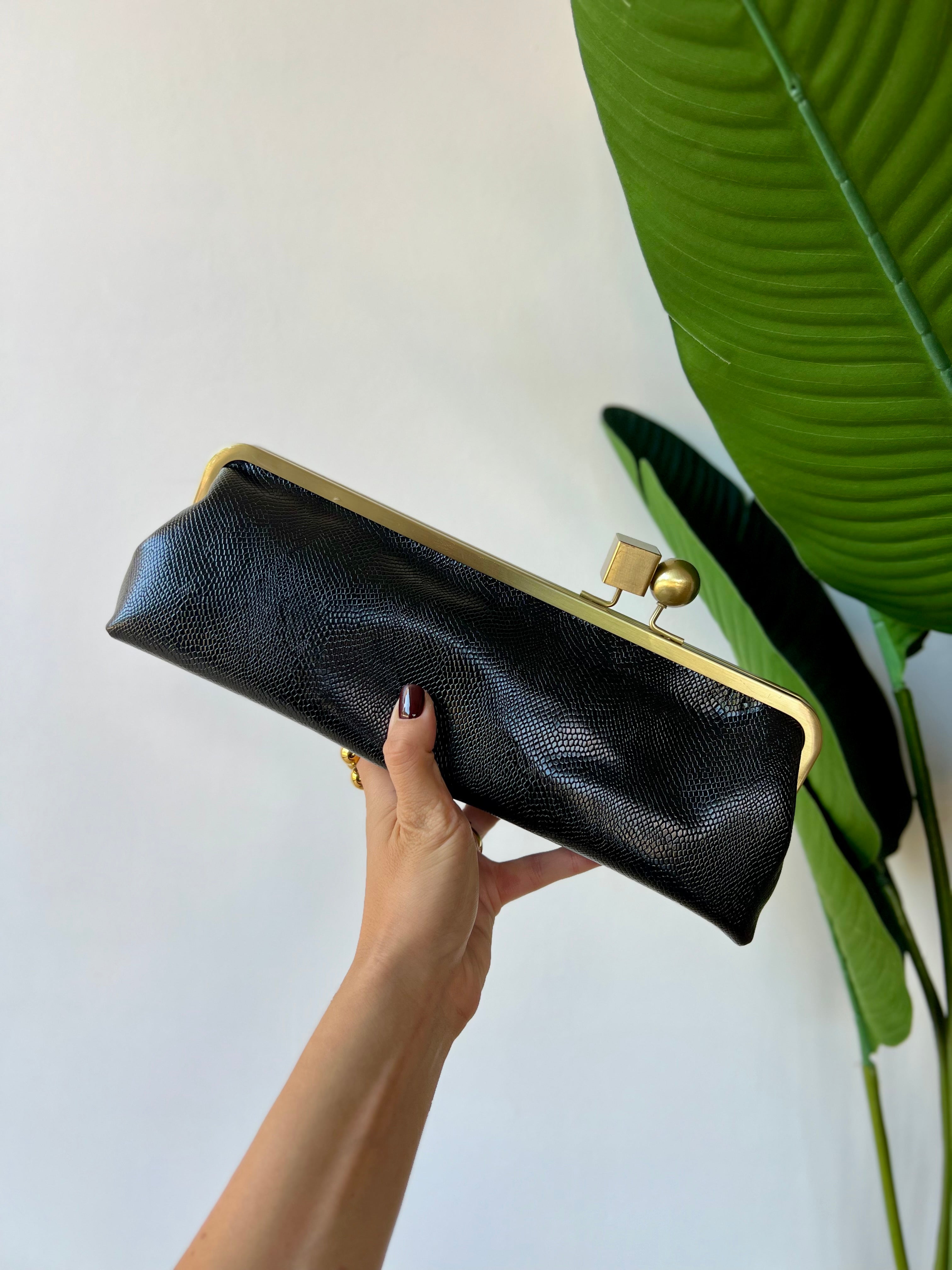 Pochette a baguette con manico oro