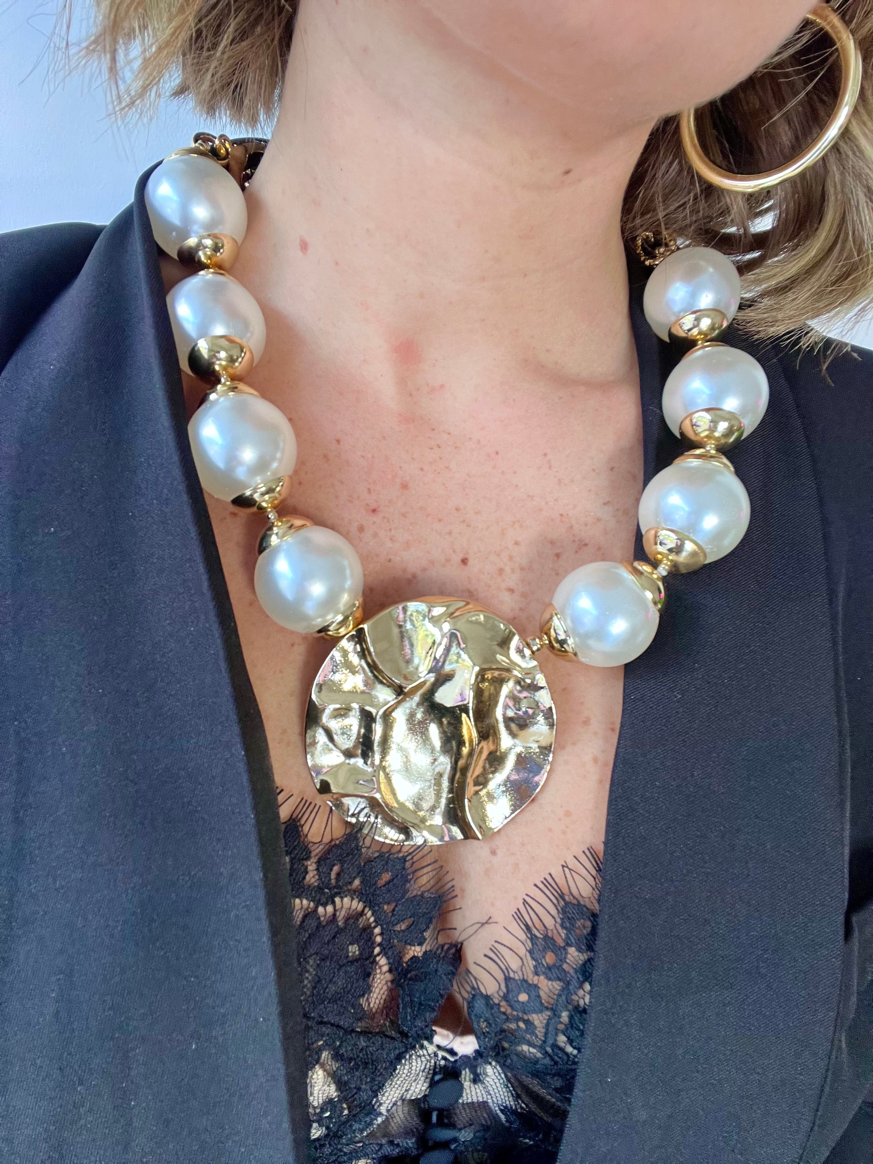 Collana con perle e ciondolo oro