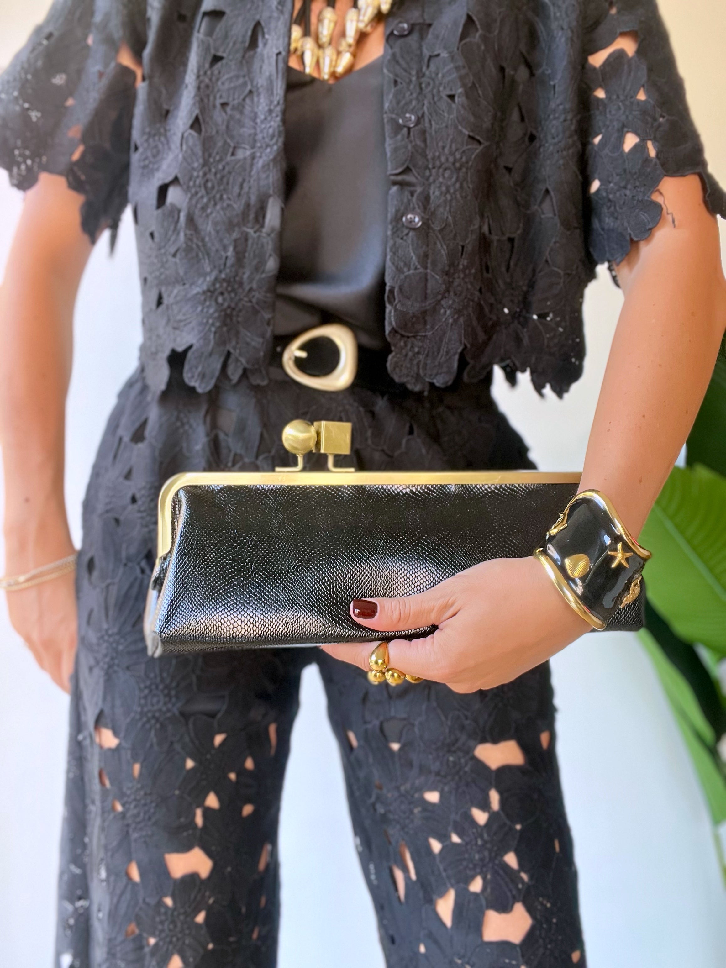 Pochette a baguette con manico oro