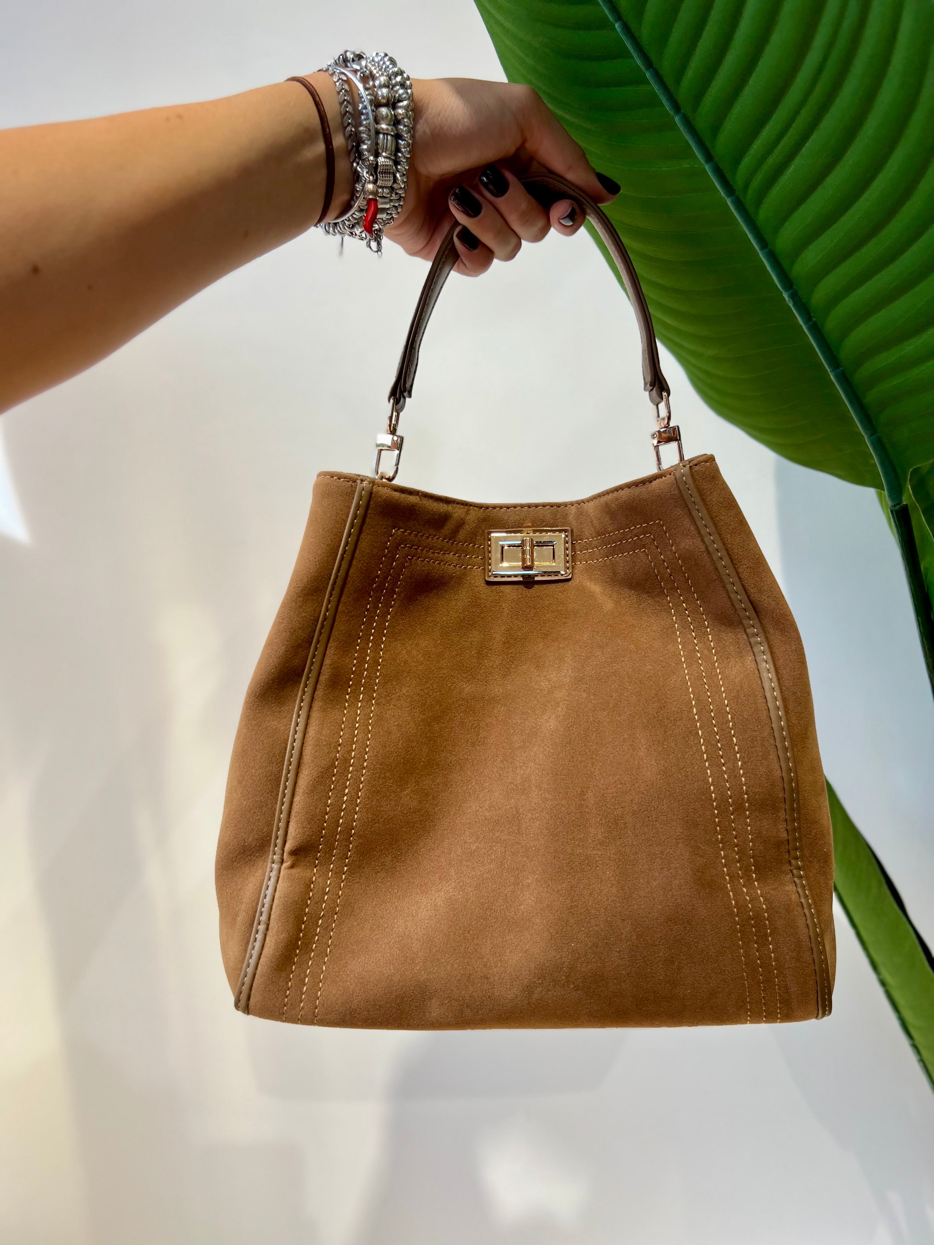 Borsa con manico scamosciata