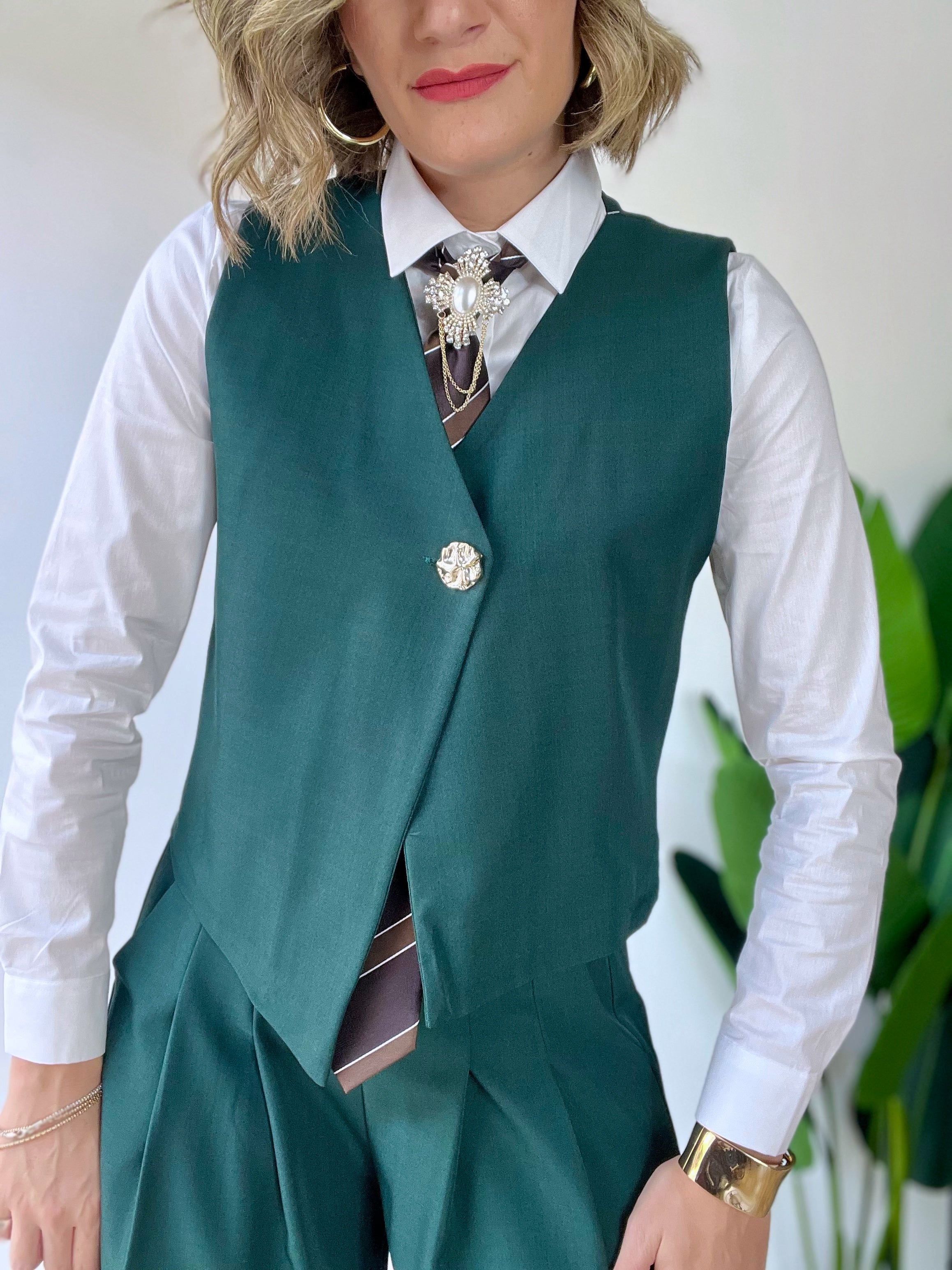Tailleur Verdone con gilet e pantalone largo