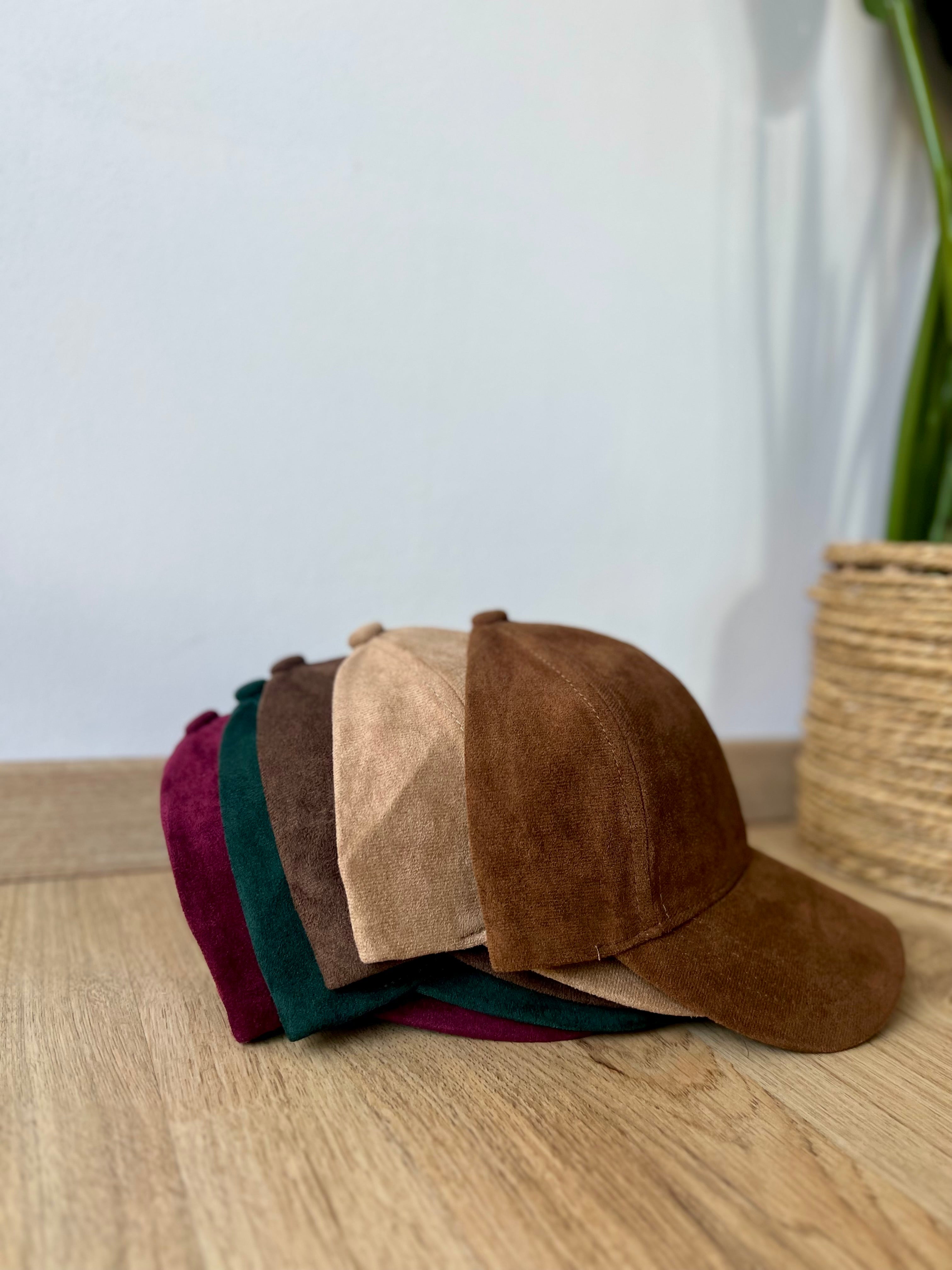 Cappello da baseball in camoscio