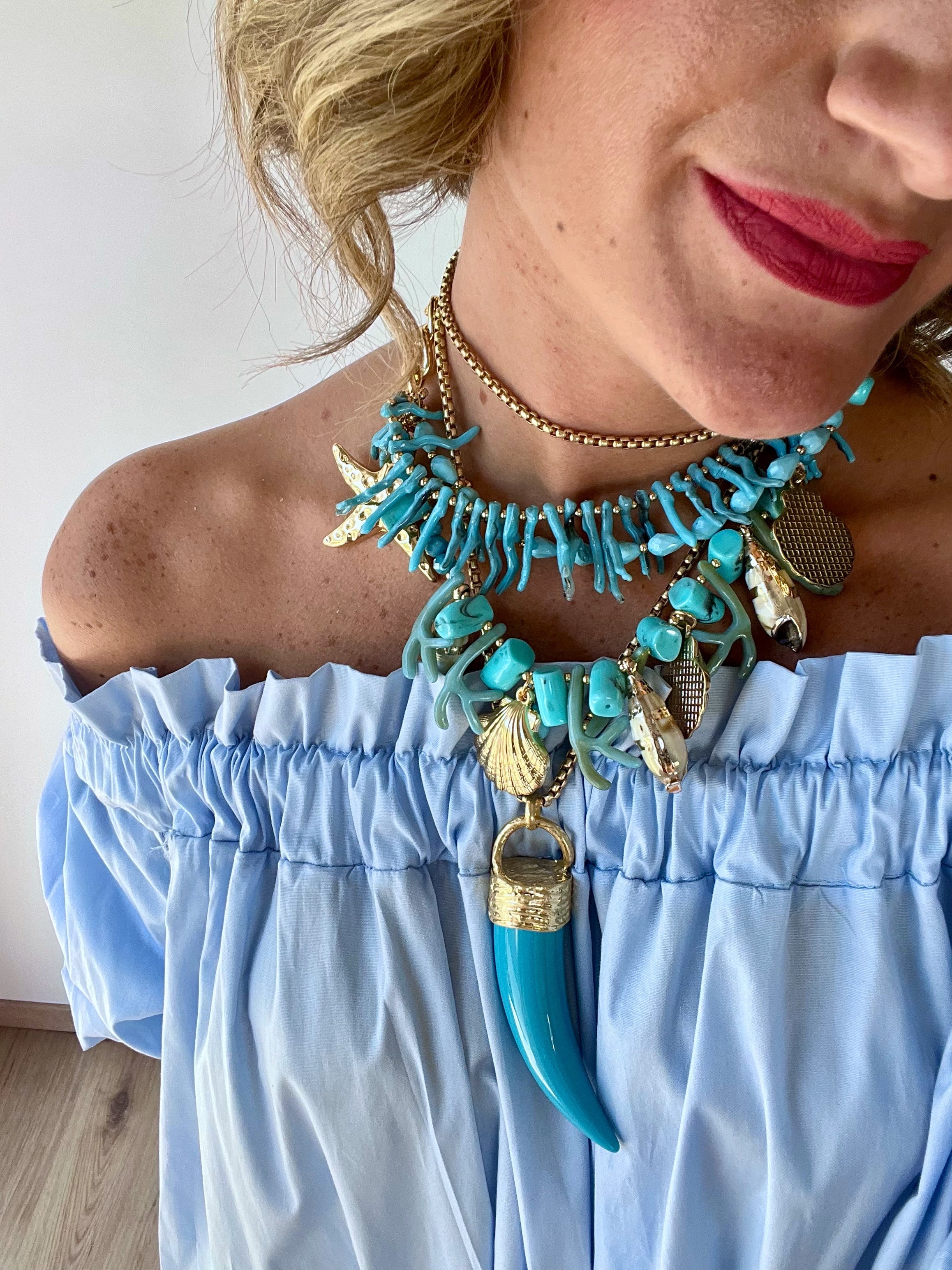 Collana lunga con corno turchese