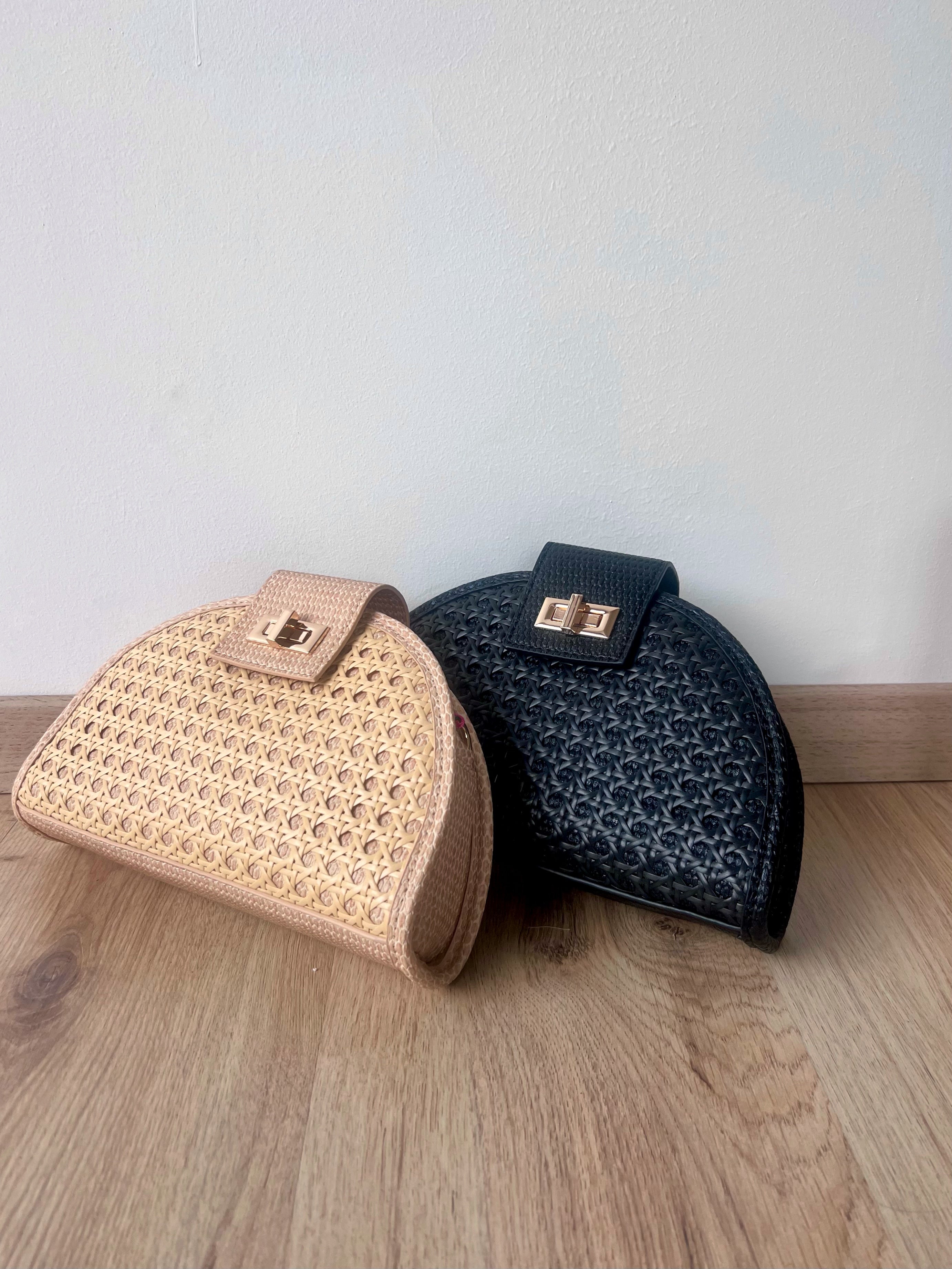 Borsa rigida mezzaluna intrecciata