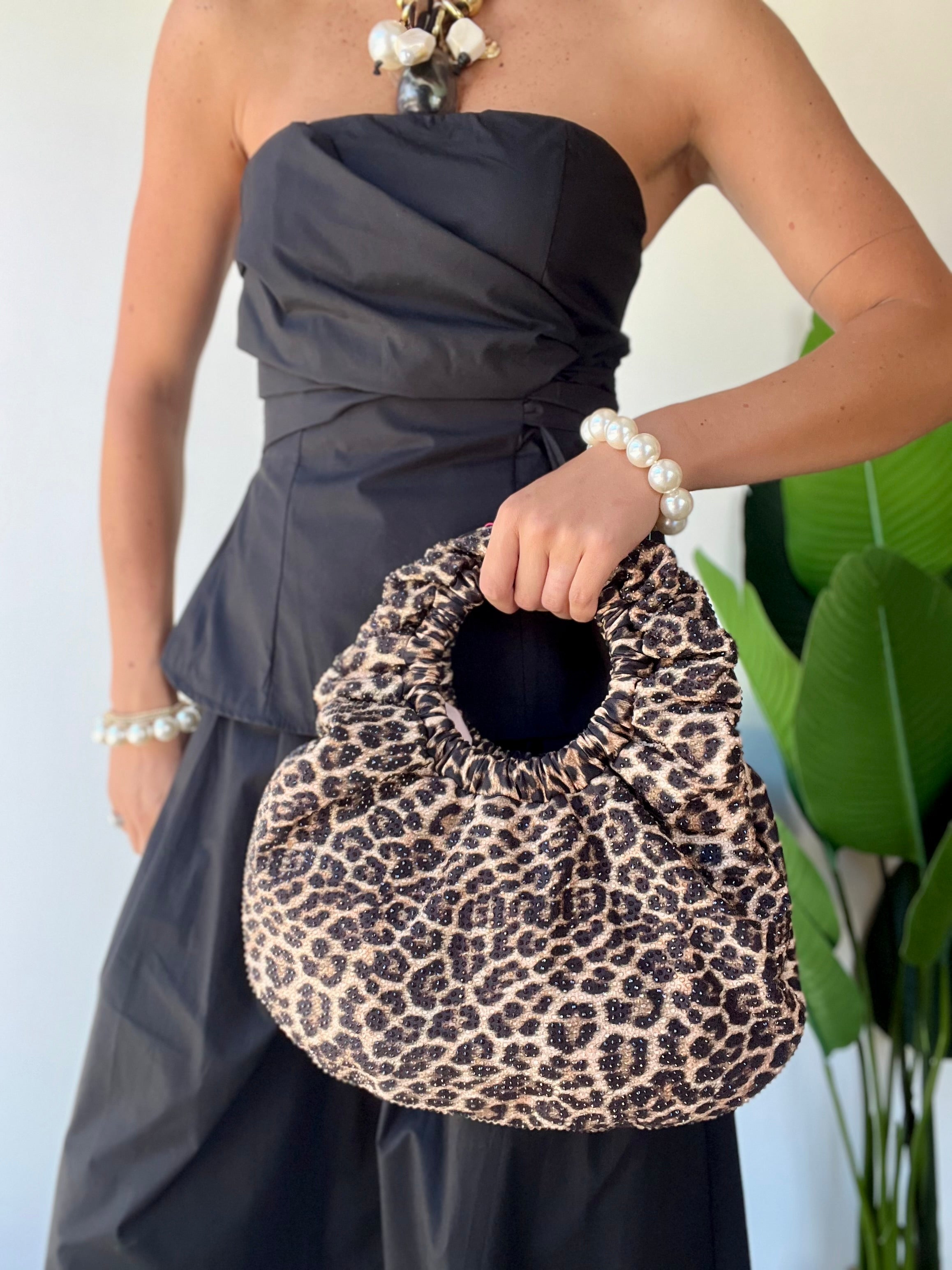Borsa mezzaluna animalier con strass