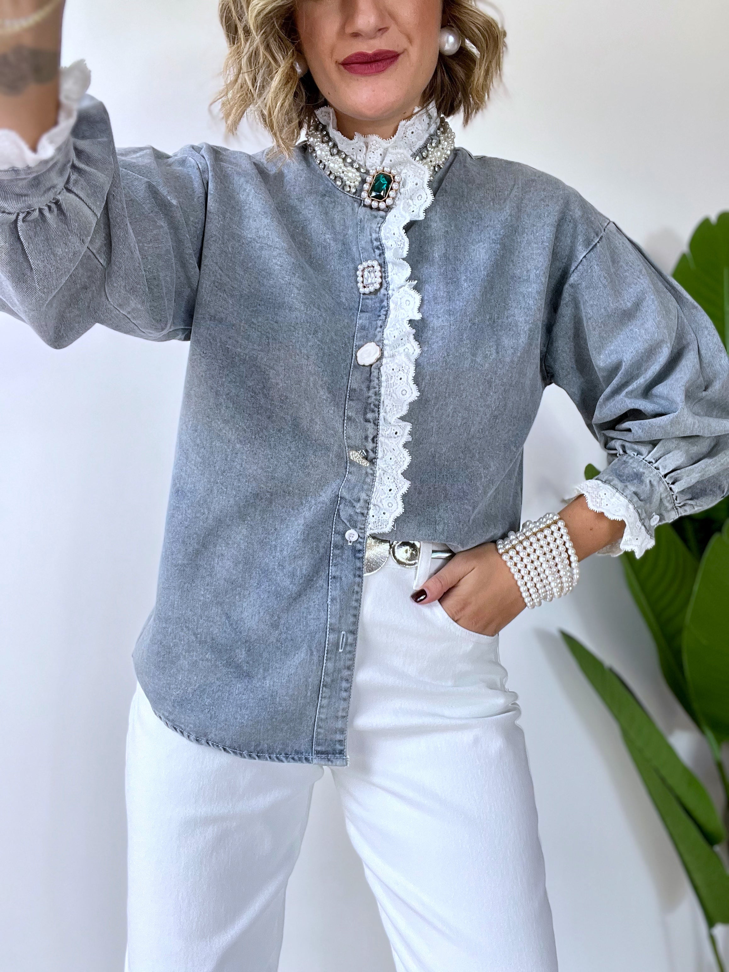 Camicia denim oversize con profili in pizzo