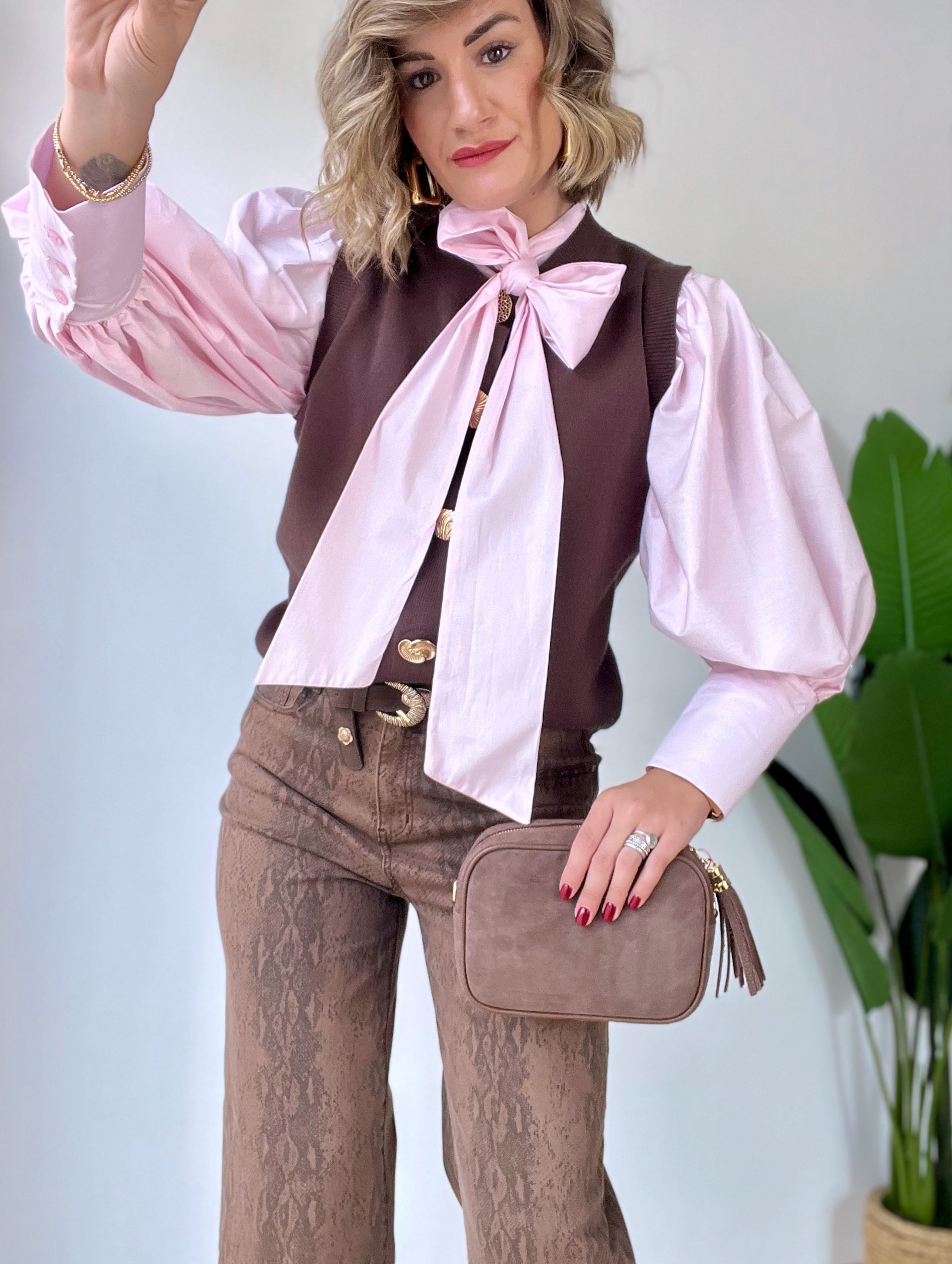 Gilet in maglina con bottoni oro
