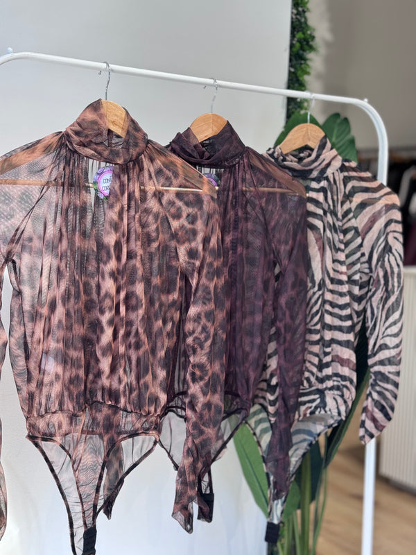 Body semi velato a fantasia con scollatura