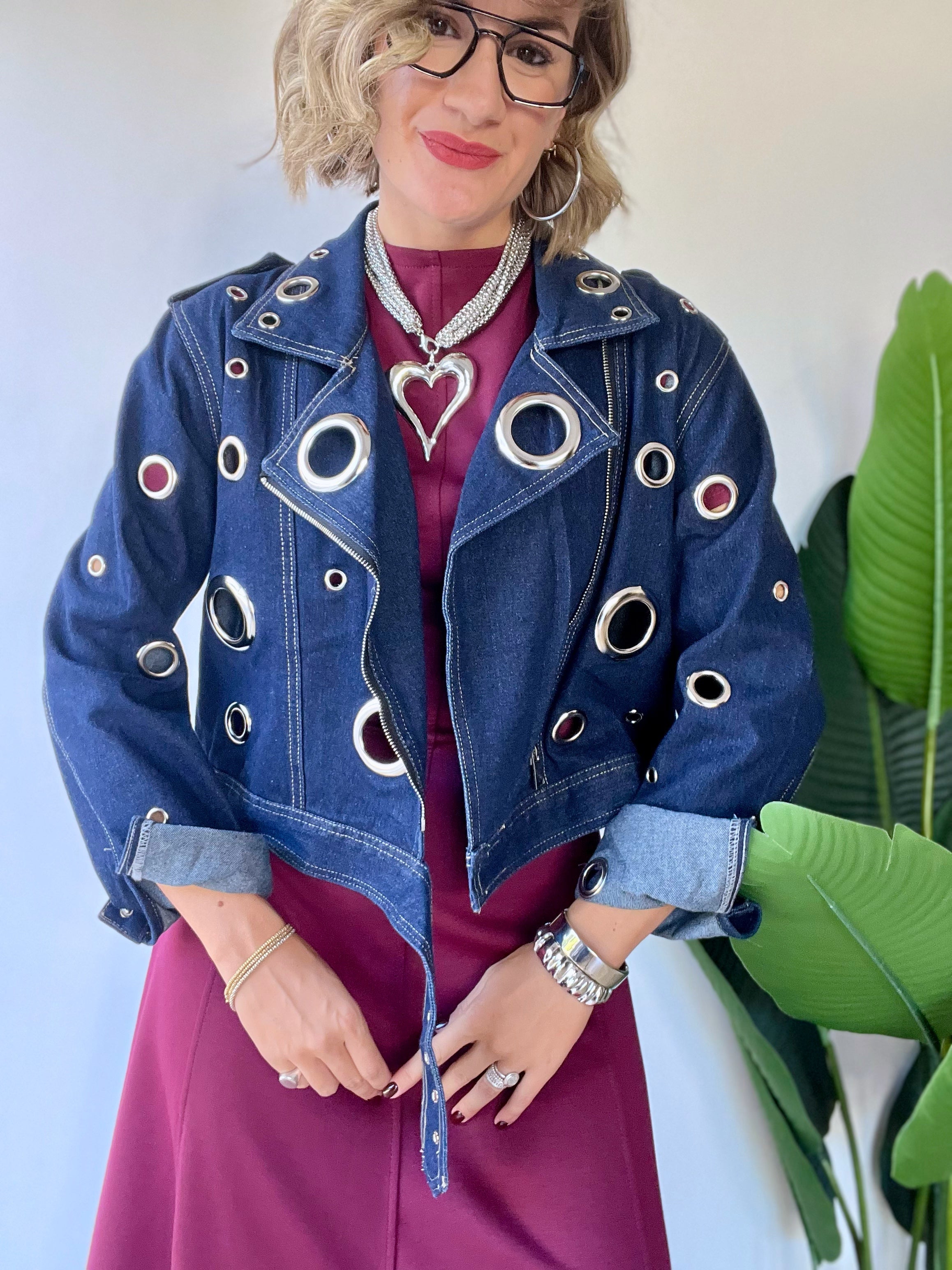 Giubbotto di jeans mod chiodo con occhielli