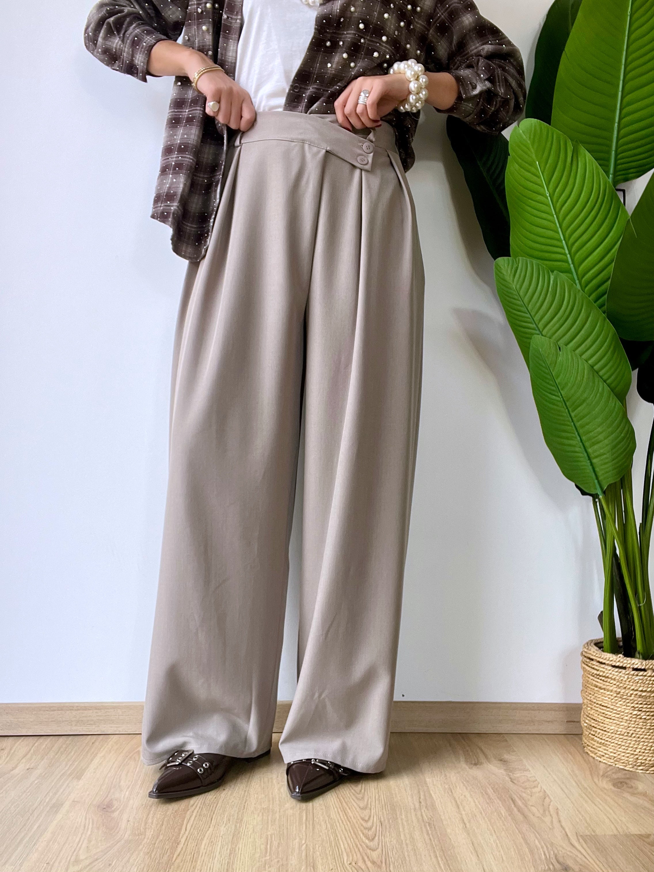 Panta palazzo con chiusura assimetrica grigio
