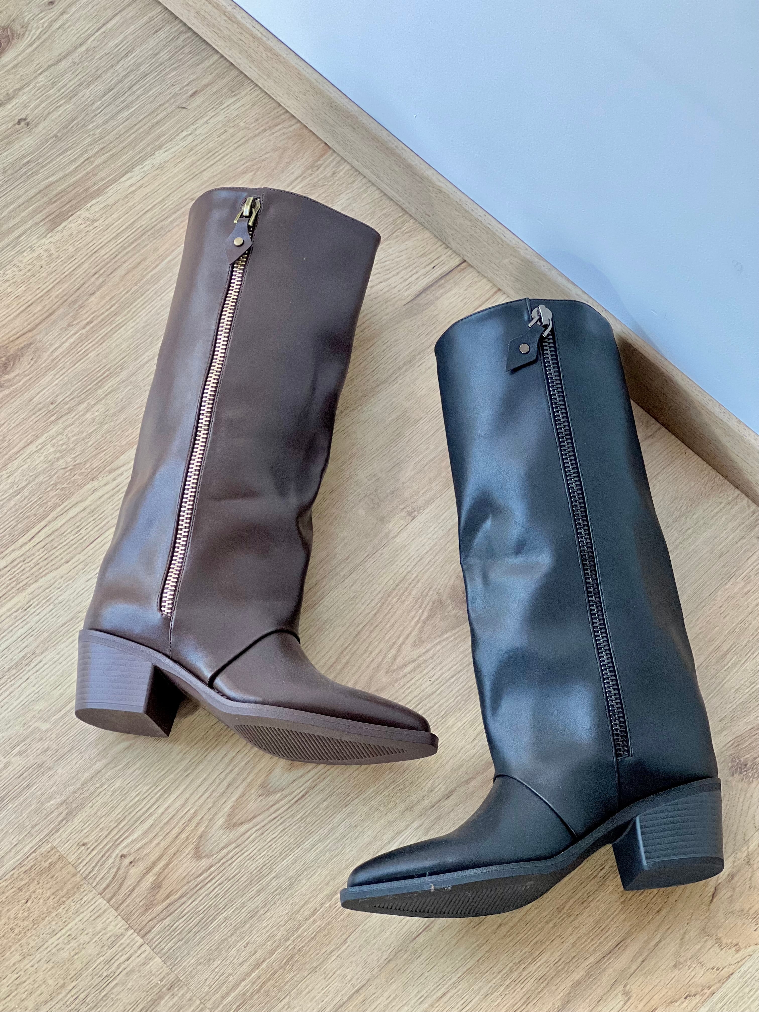 Texano in ecopelle con finta zip laterale