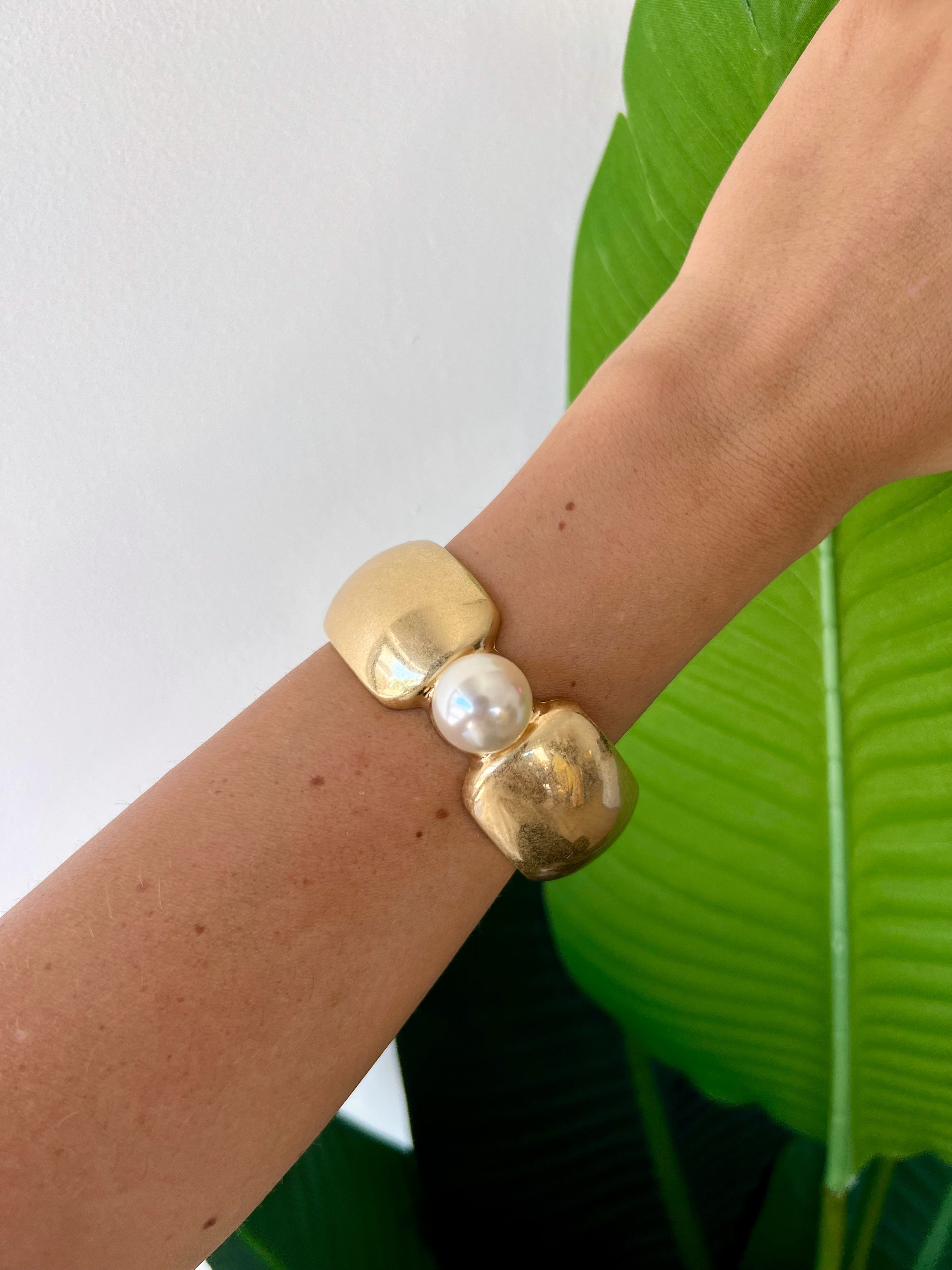 Bracciale rigido con perle