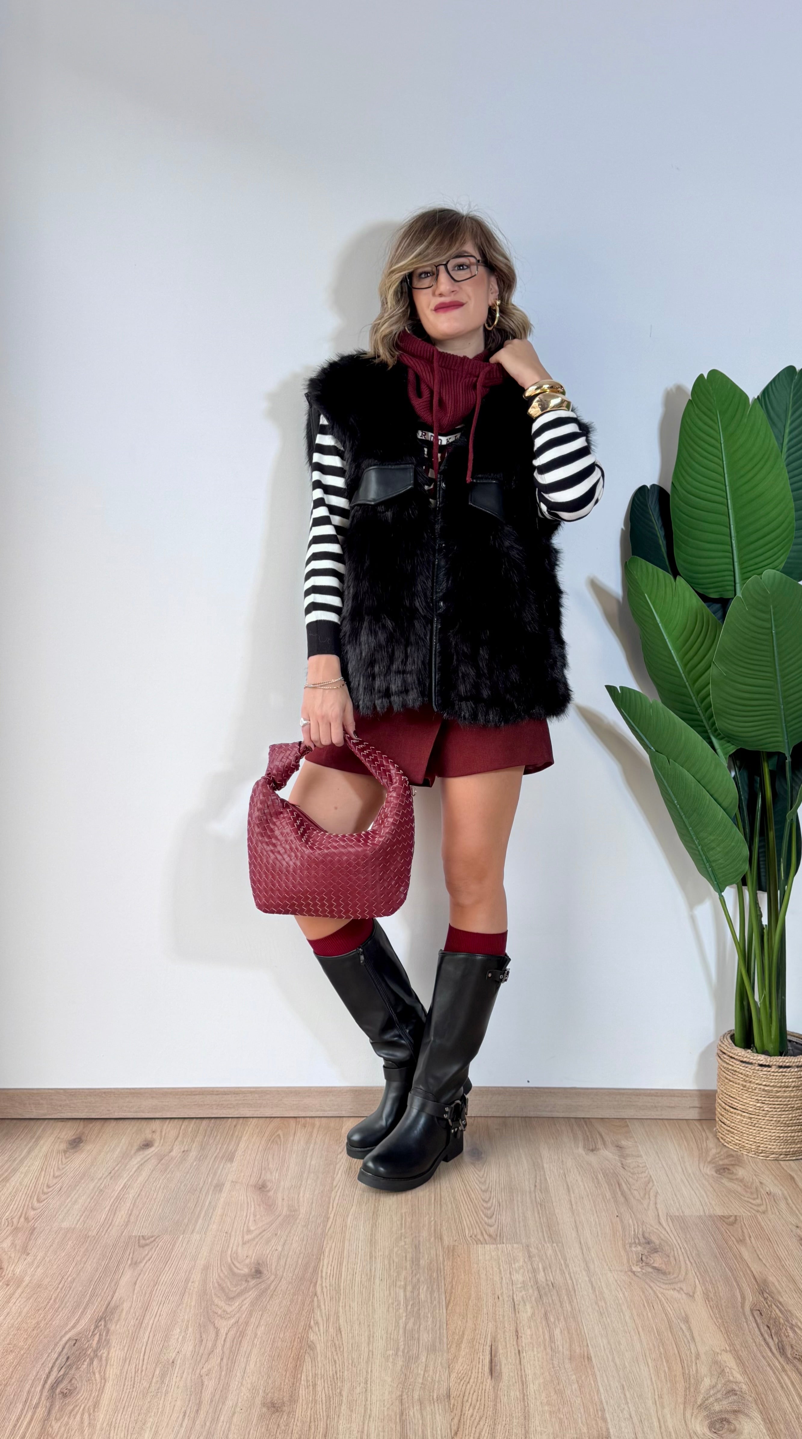 Stivale punta rotonda con fibbia laterale