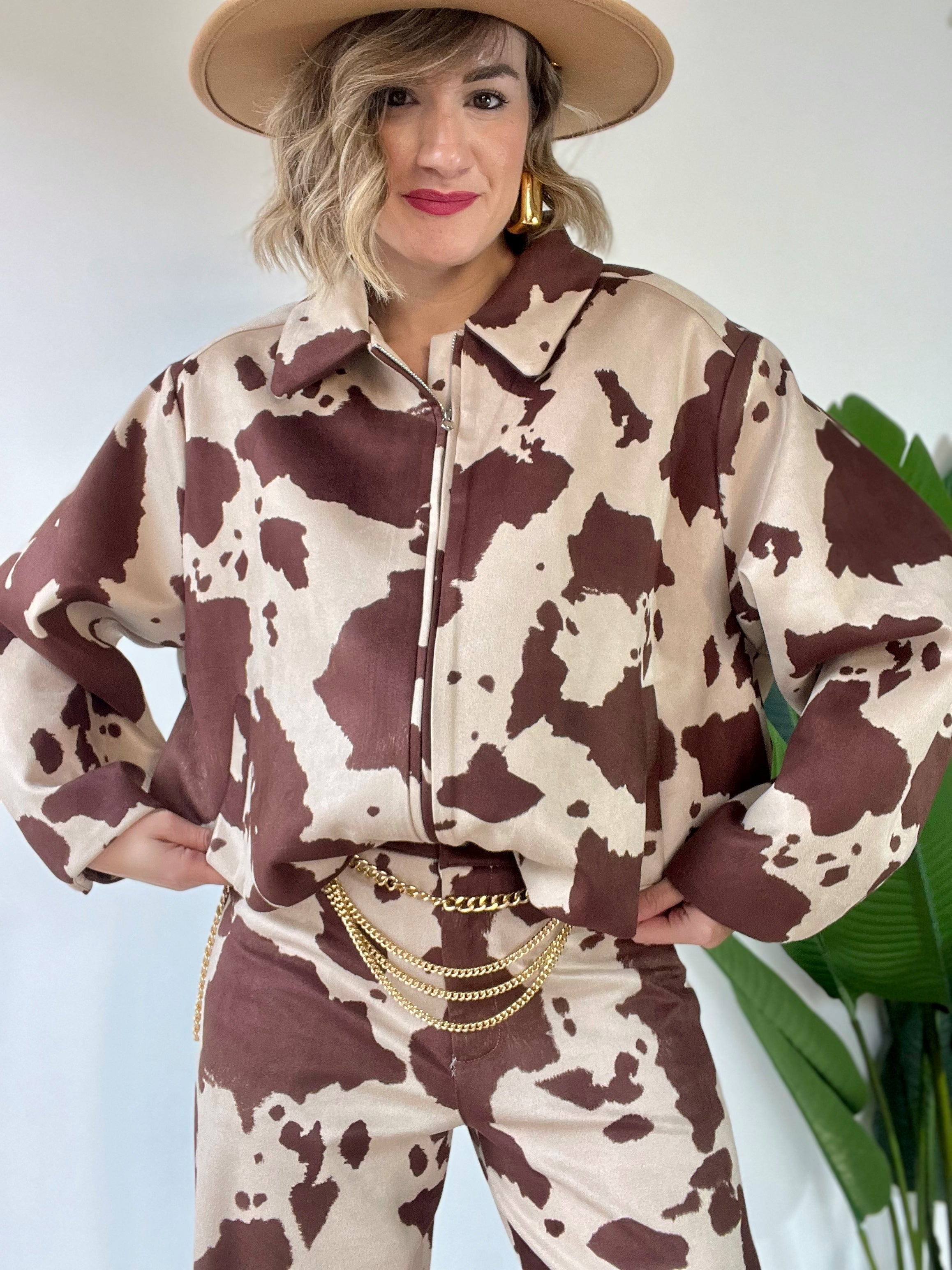 Bomber cow by lumina in camoscio