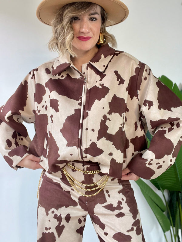 Bomber cow by lumina in camoscio