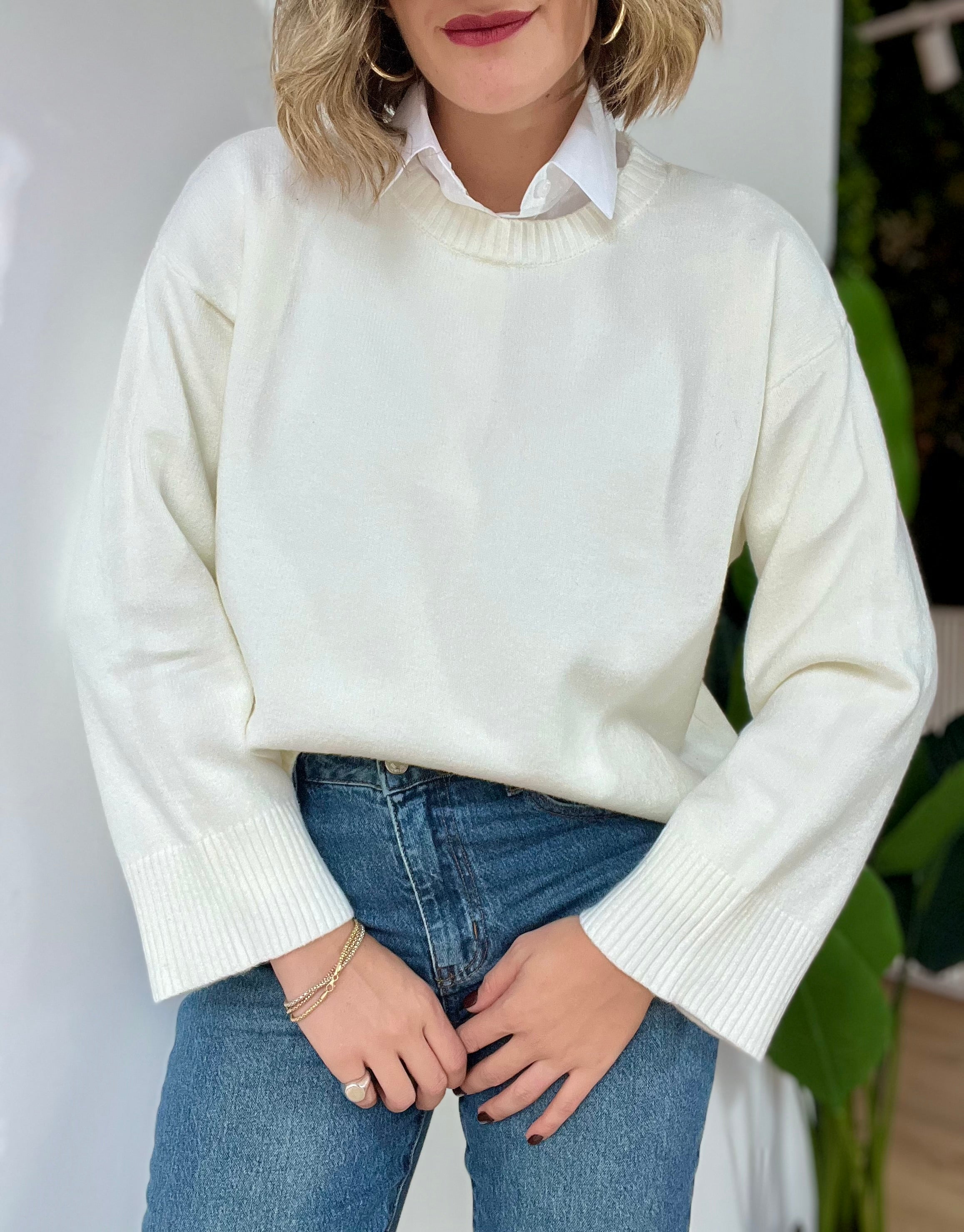 Maglioncino morbido basic con maniche ampie