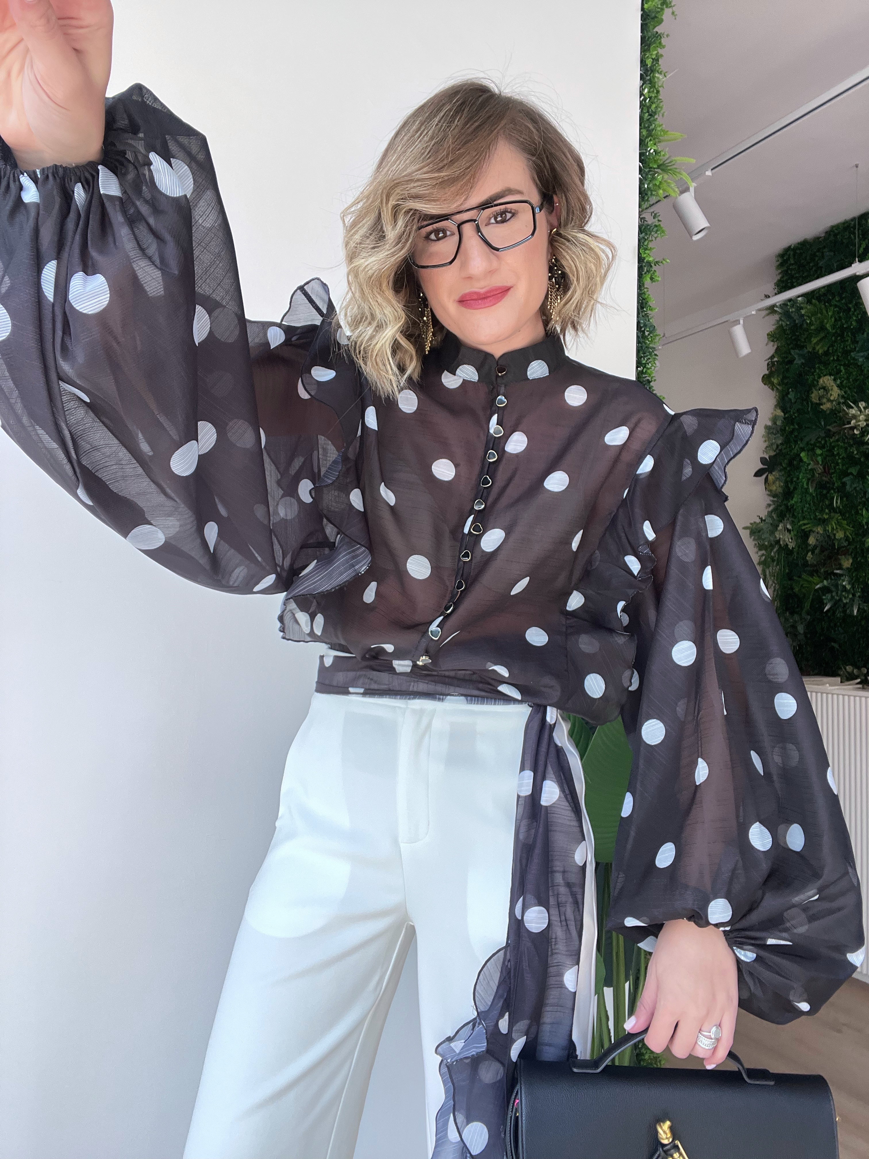 Camicia over a pois con maniche a palloncino