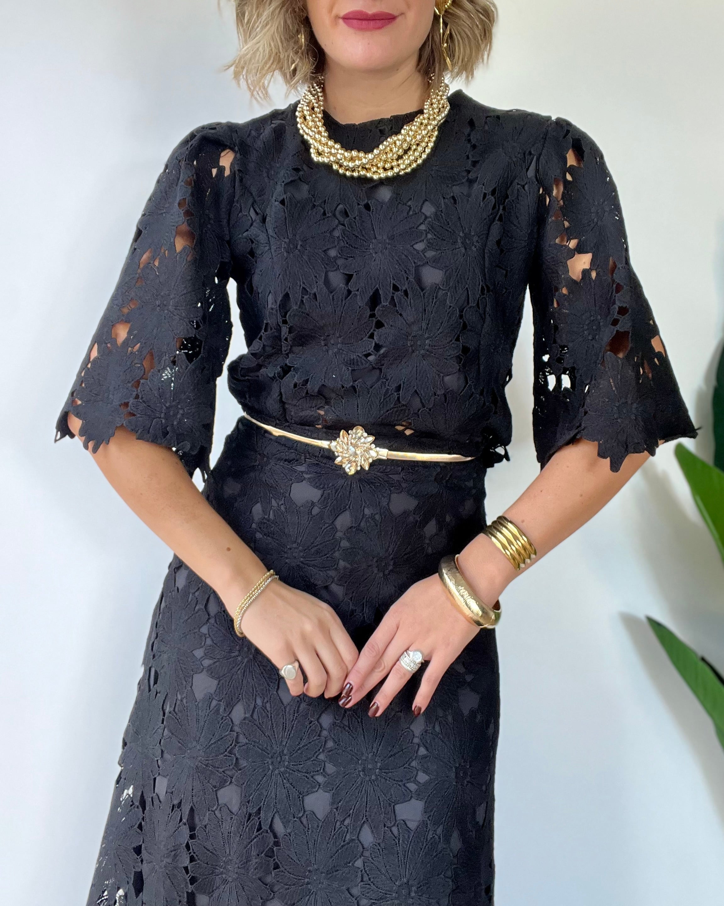 Coordinato in pizzo nero con gonna