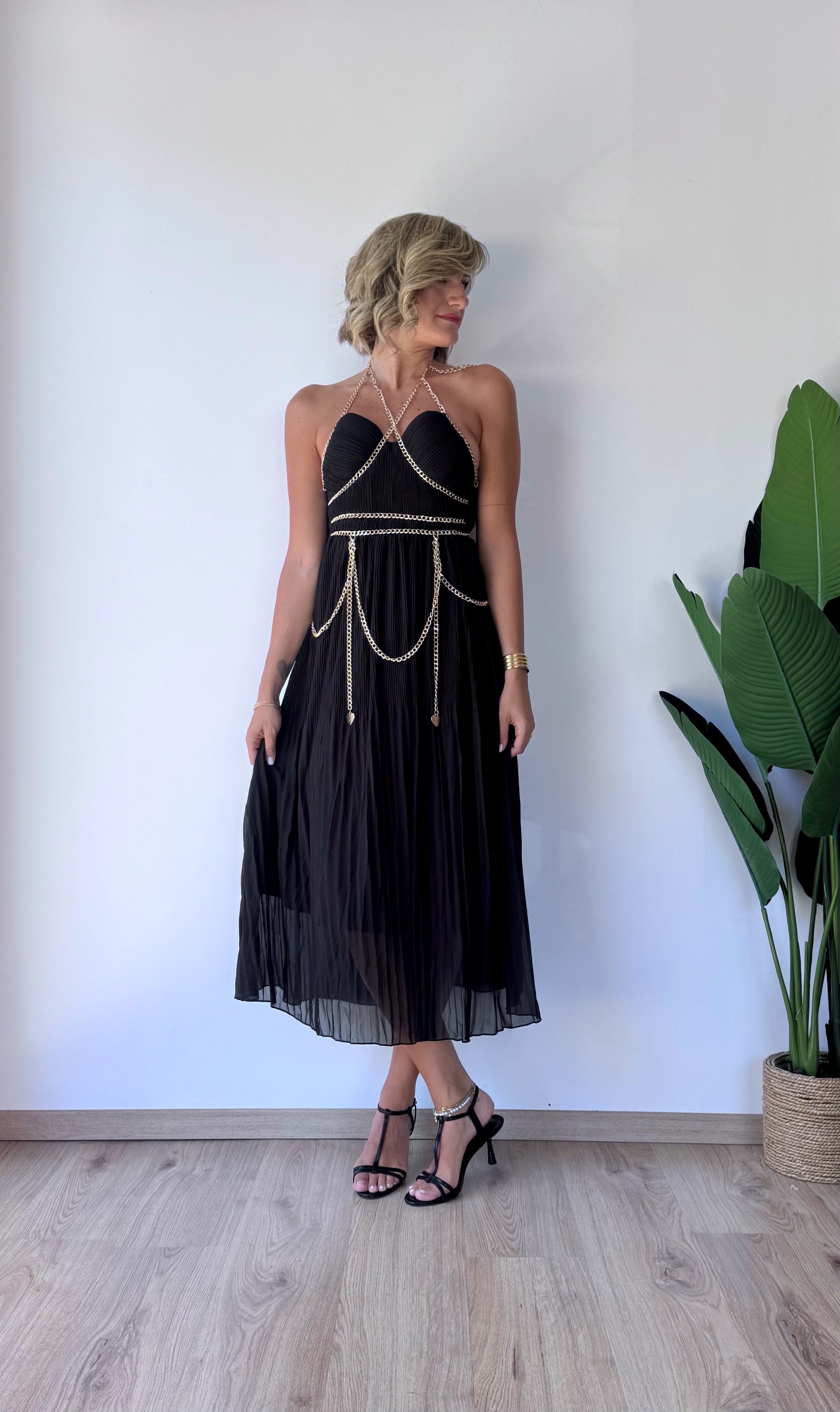 Abito plissettato longuette con catene