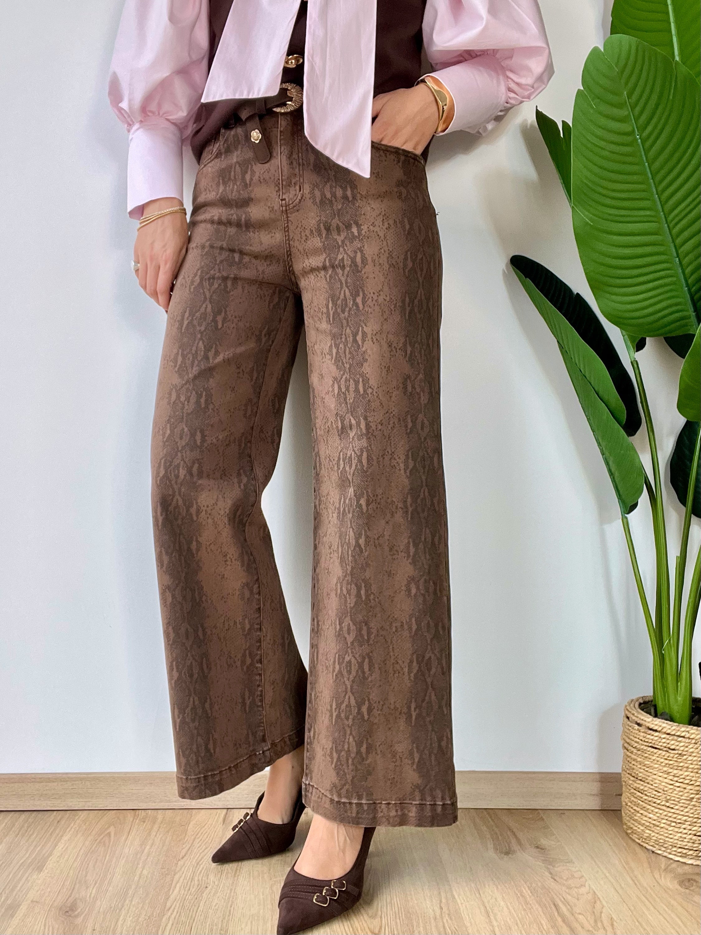 Jeans marrone effetto pitonato