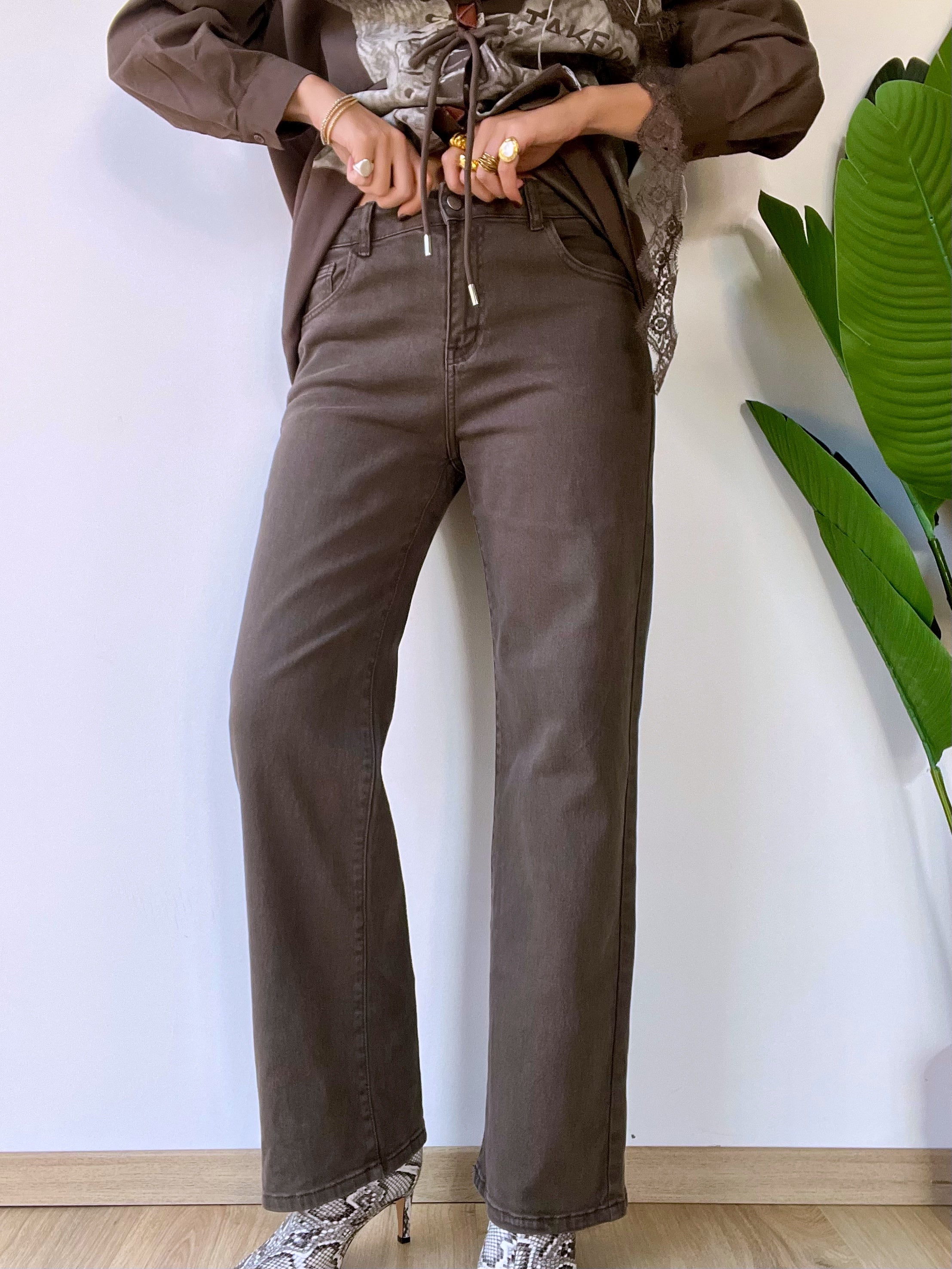Jeans gamba dritta marrone scuro