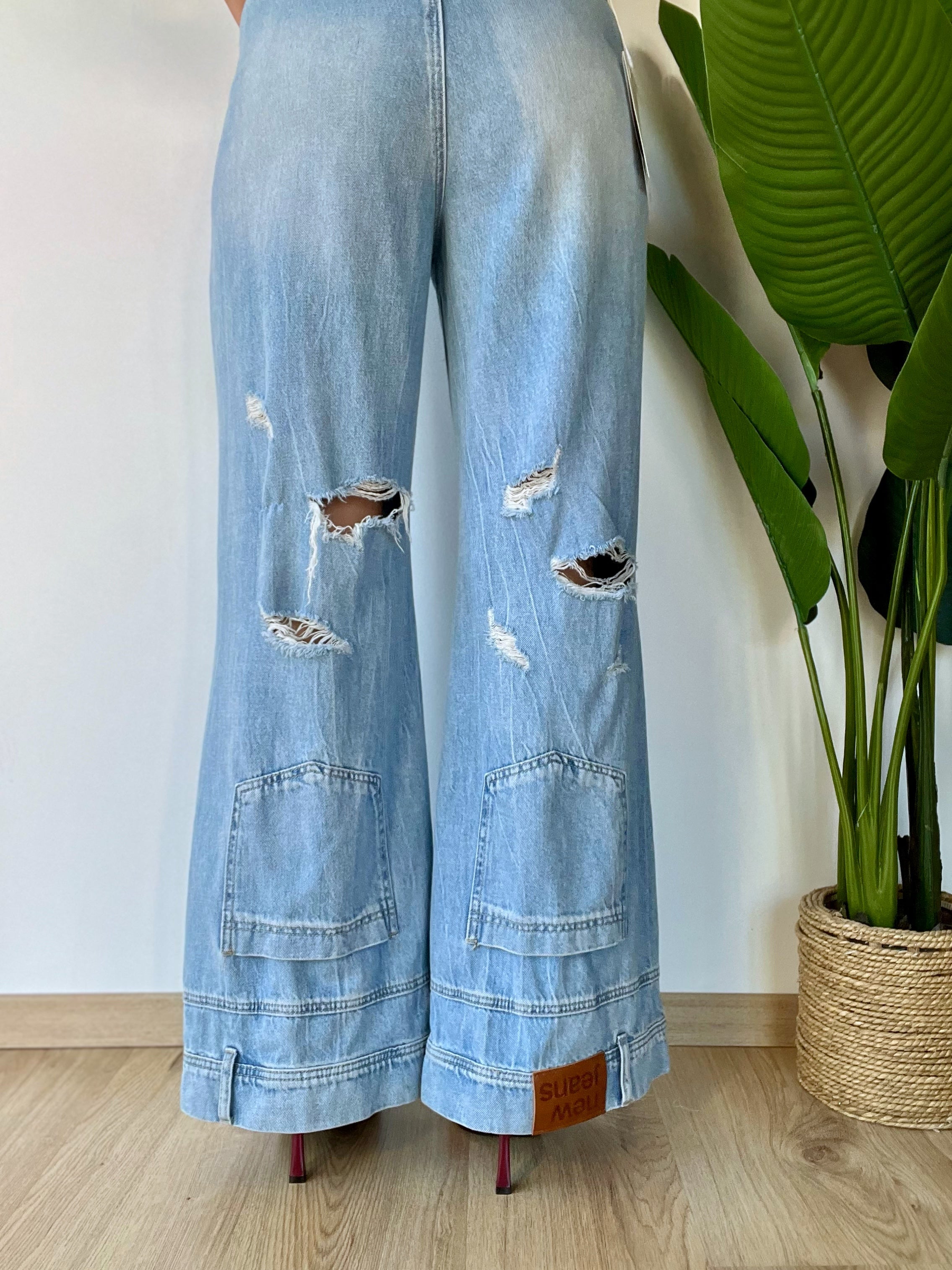 Jeans con vita al contrario