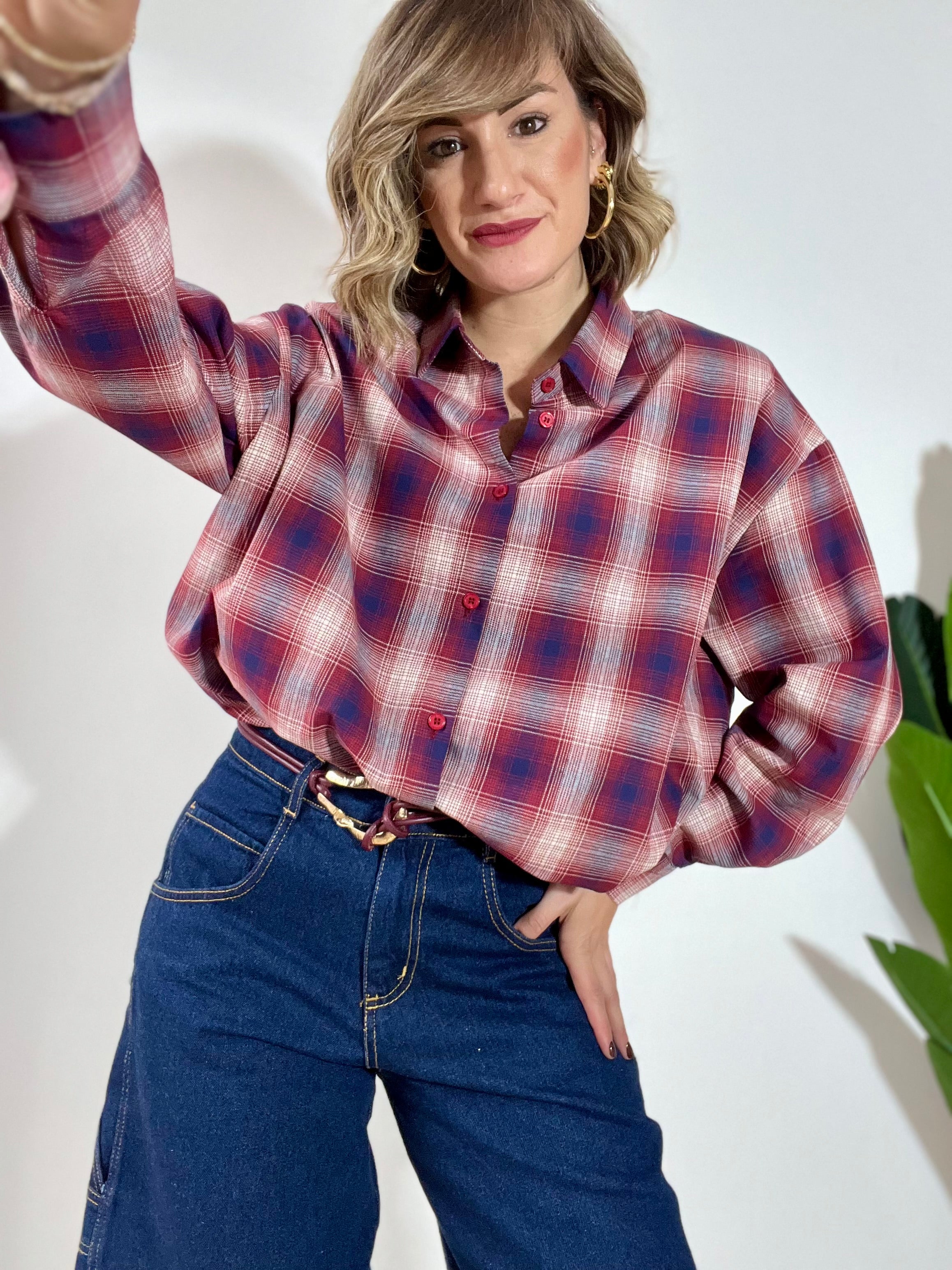 Camicia a quadri bordeaux e blu con spalline