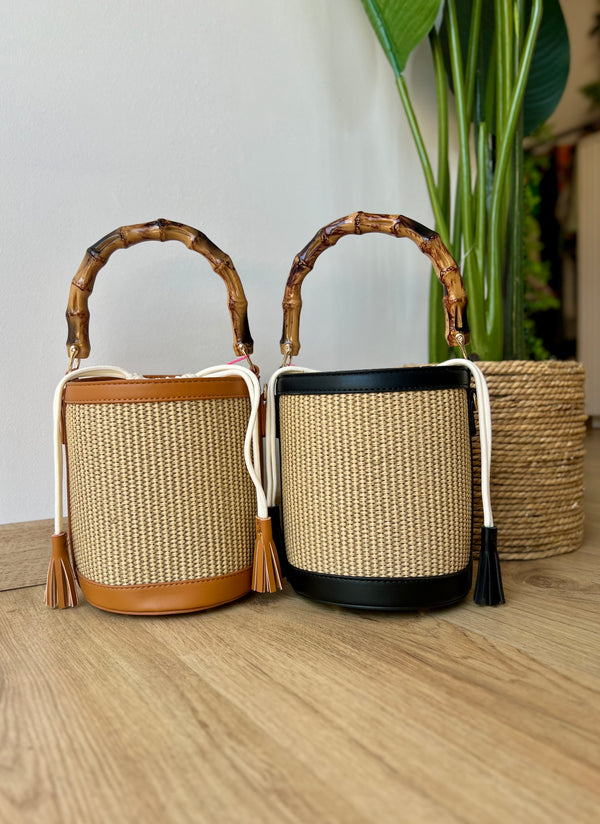 Secchiello in raffia con manico in osso