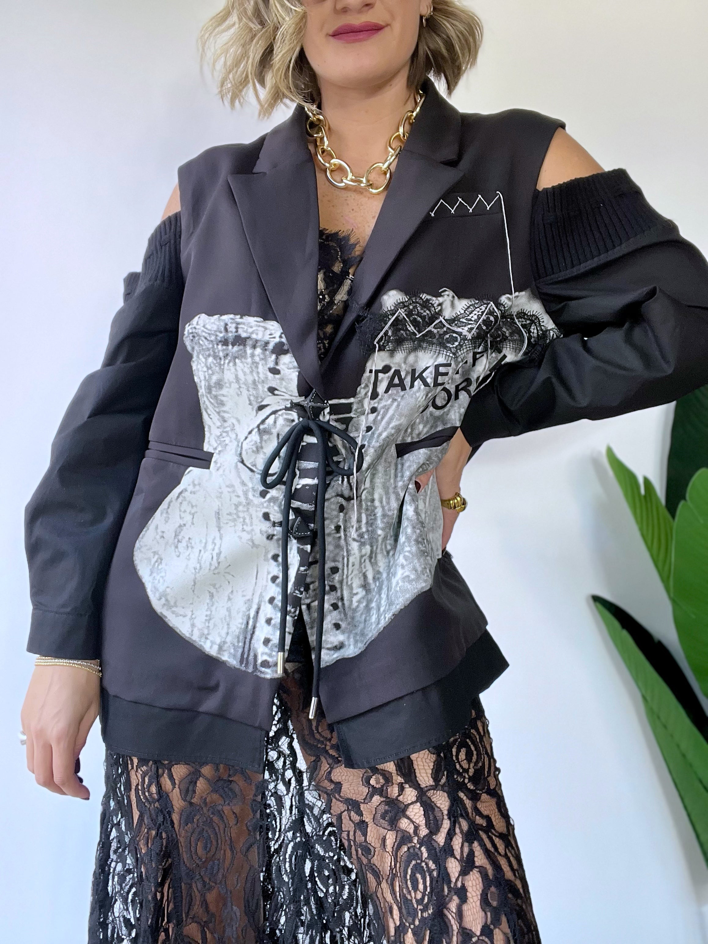Blazer oversize con stampa e maniche camicia nera