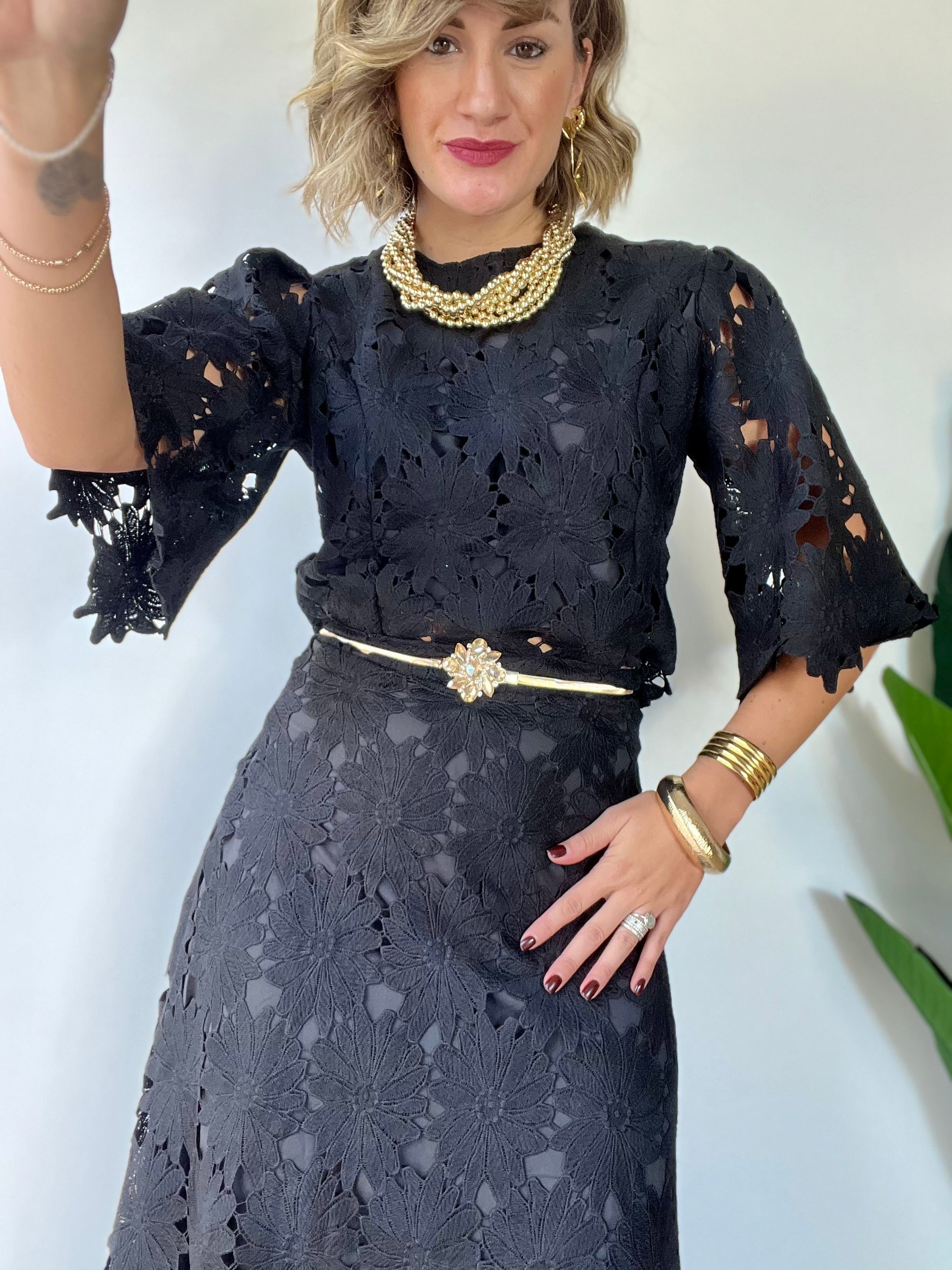 Coordinato in pizzo nero con gonna