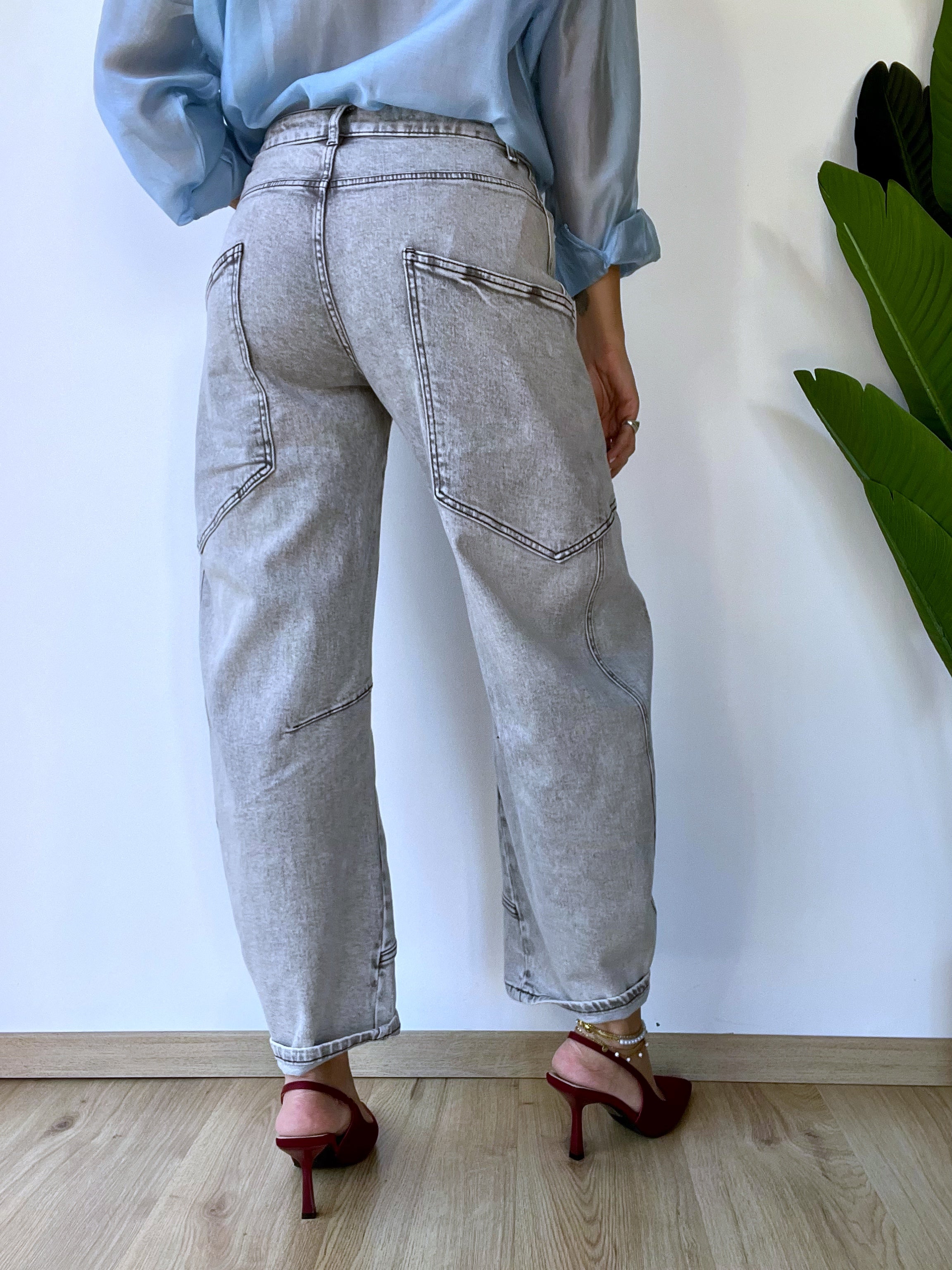 Jeans balloon cargo grigio chiaro