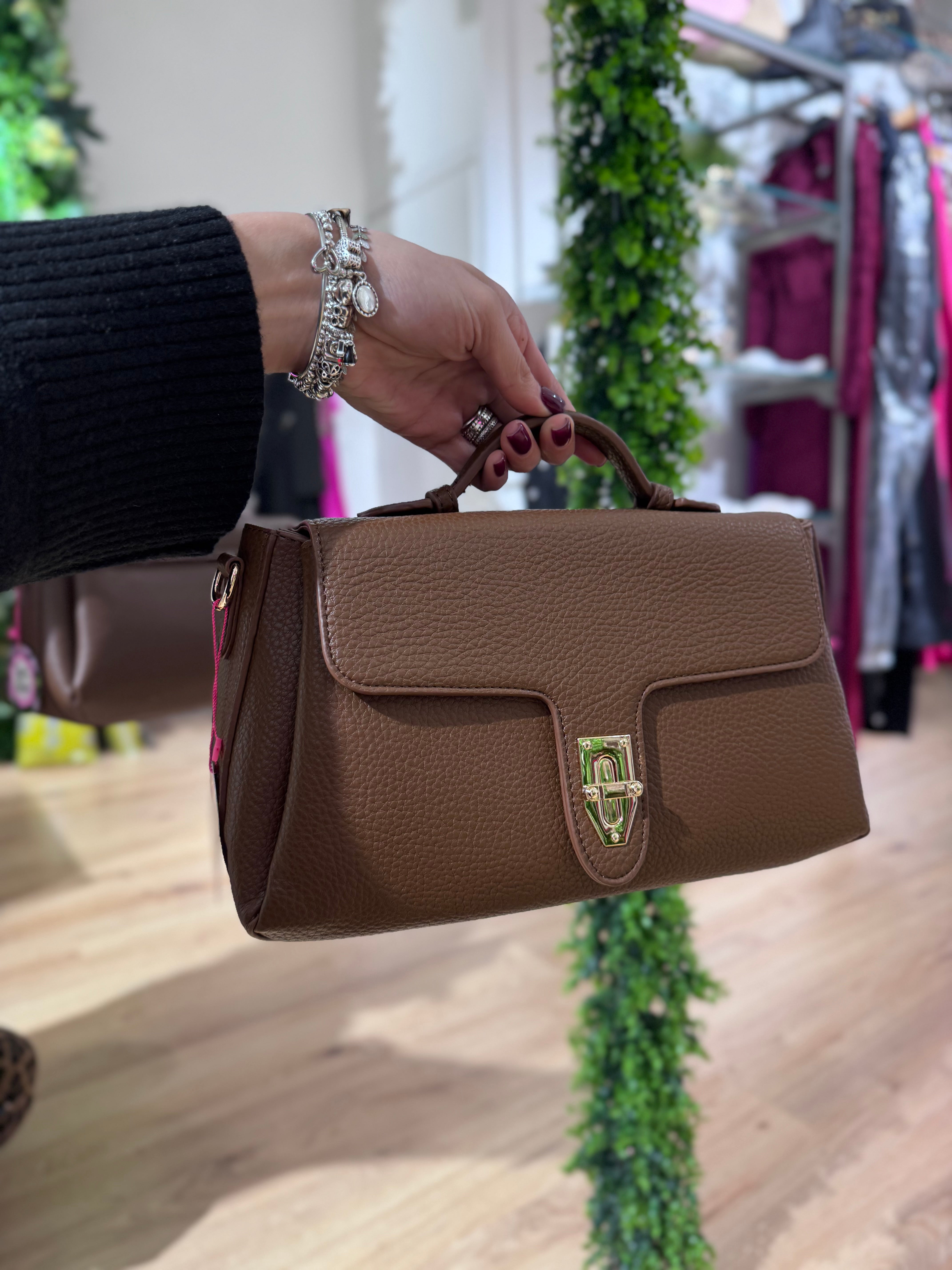 Pochette con tracolla