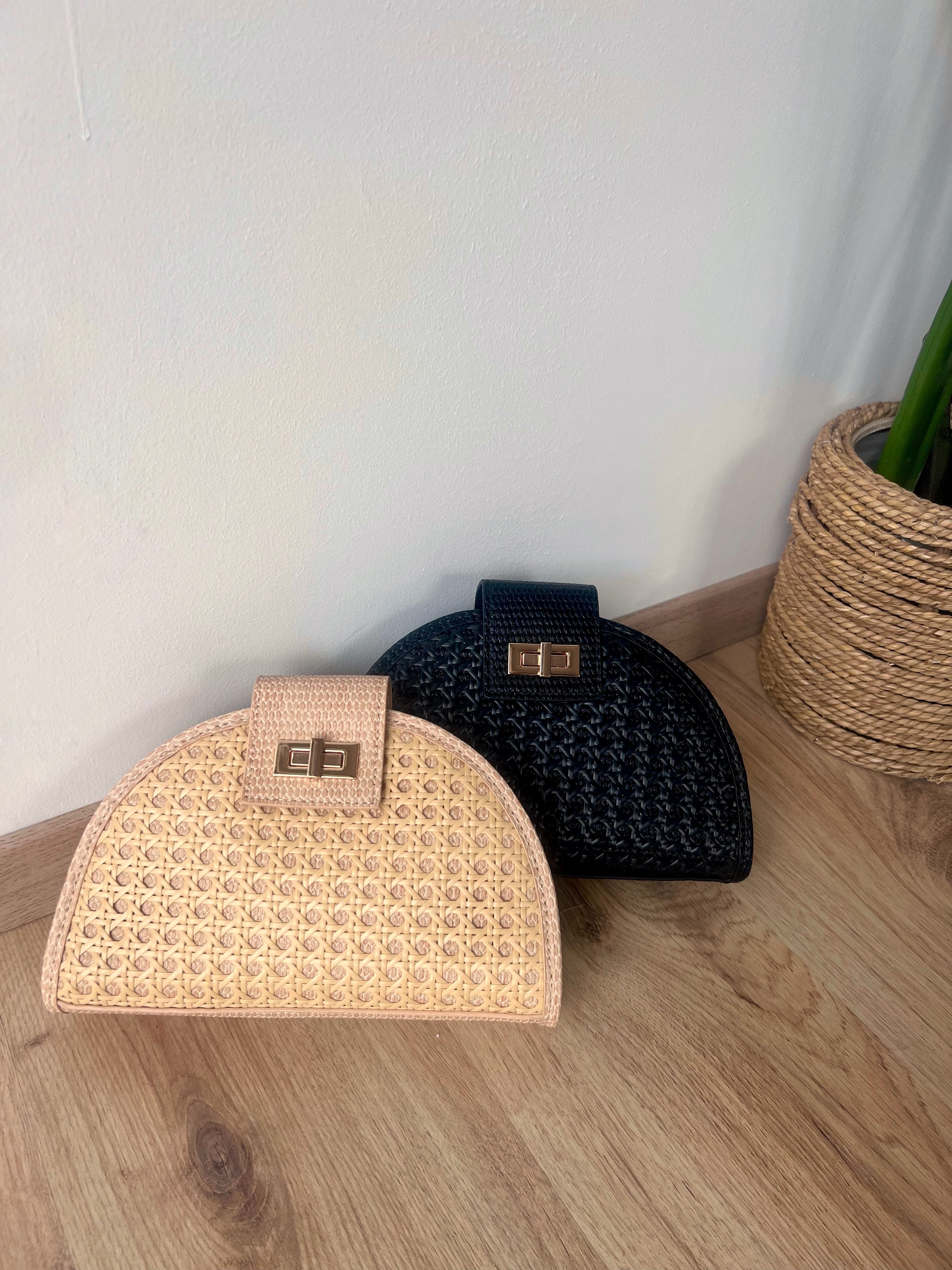 Borsa rigida mezzaluna intrecciata