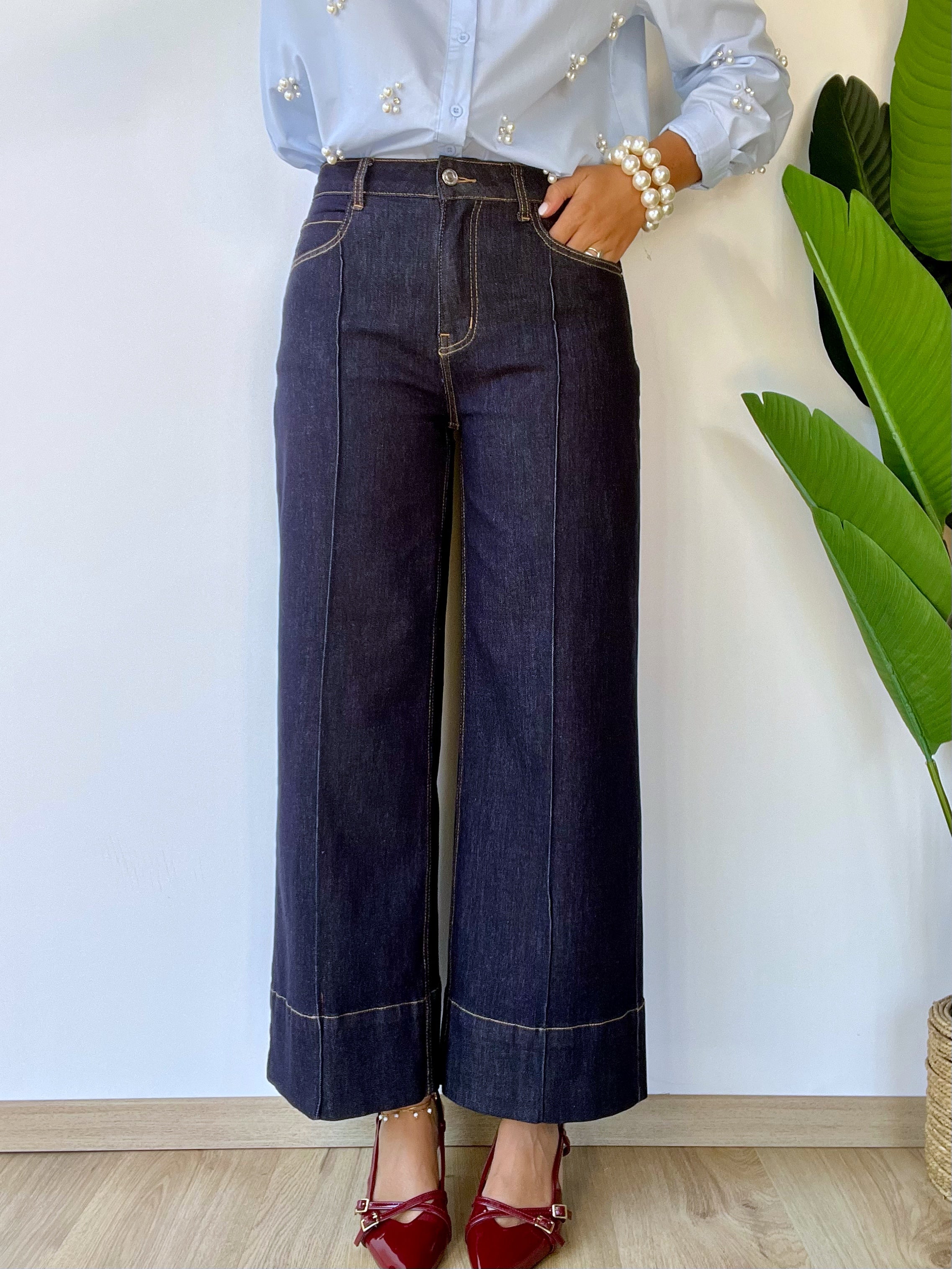 Jeans blu scuro con bacchetta centrale