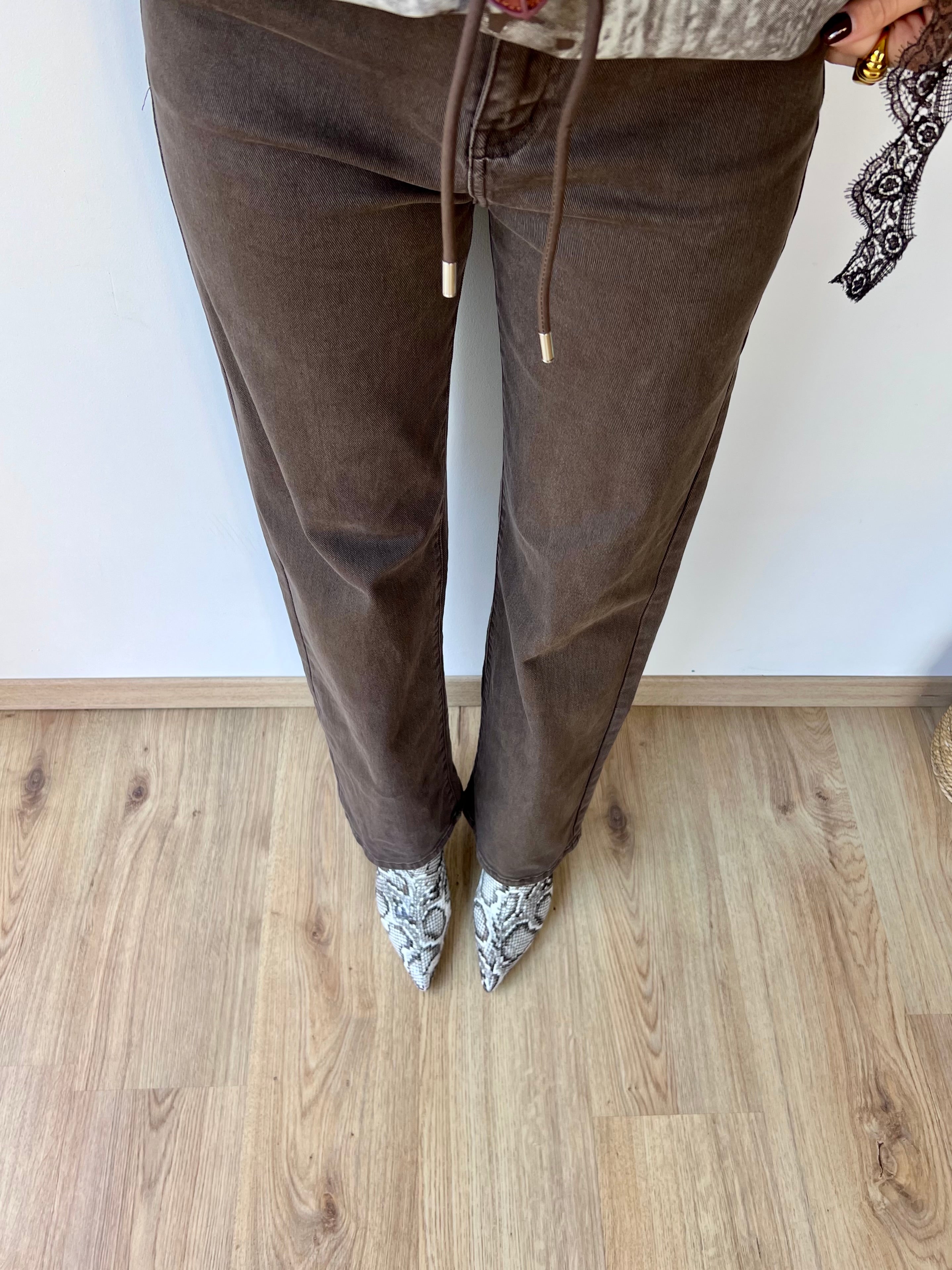 Jeans gamba dritta marrone scuro