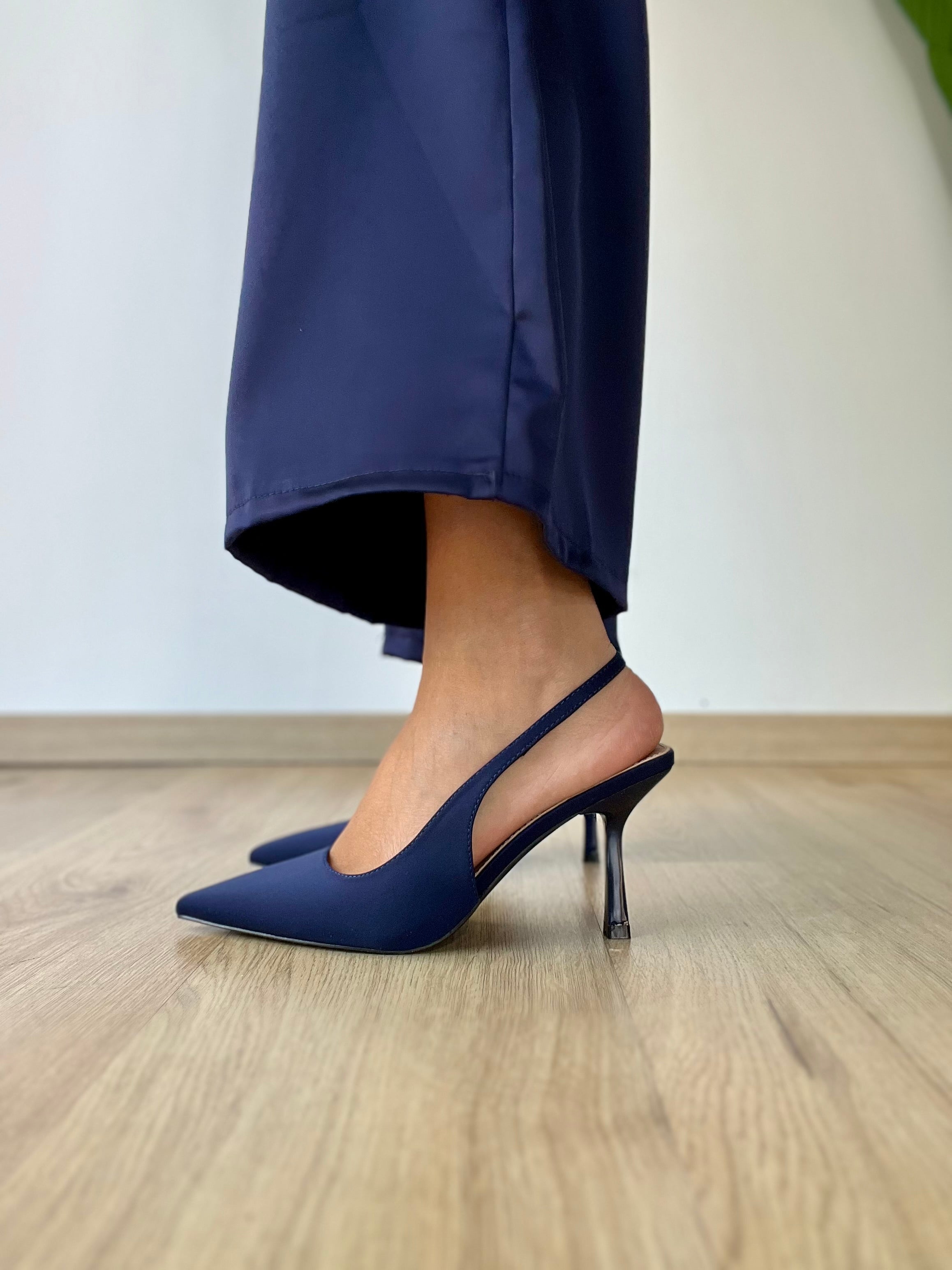 Décolleté in tessuto blu notte