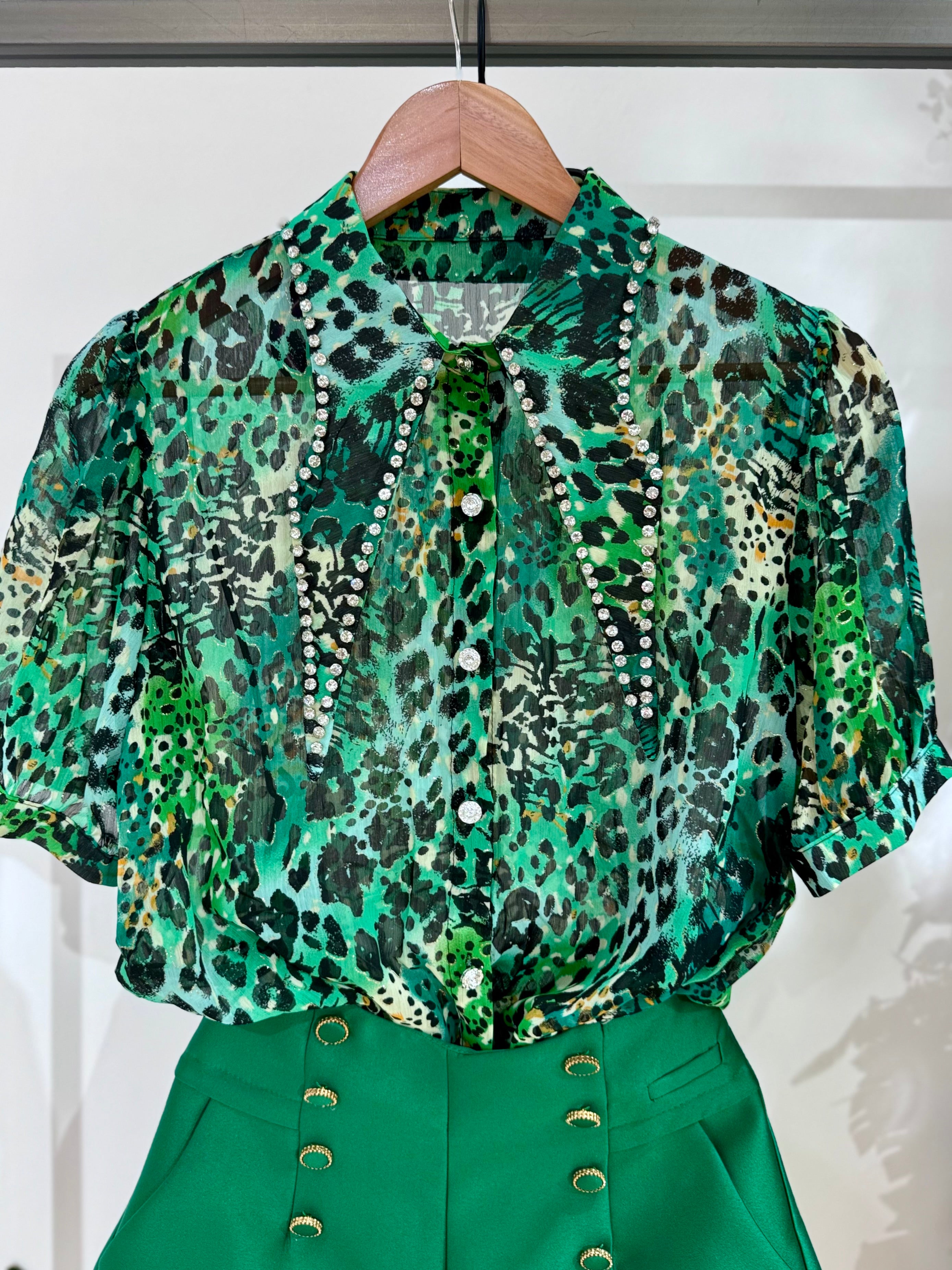 Camicia animalier con strass