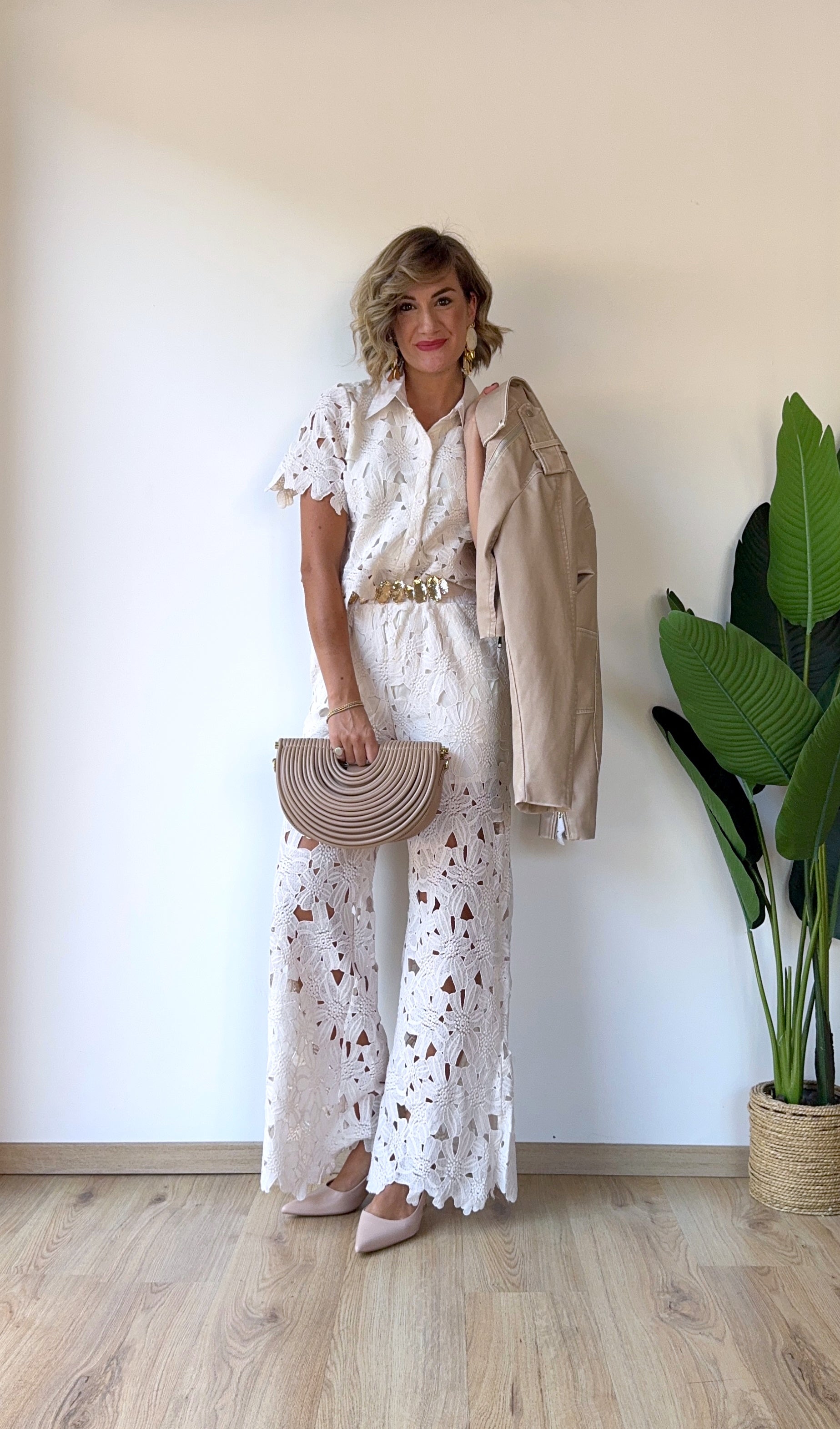 Coordinato con pantalone in pizzo beige