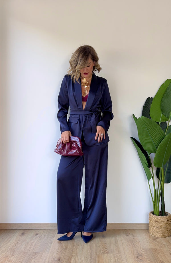 Tailleur con cintura in raso blu notte