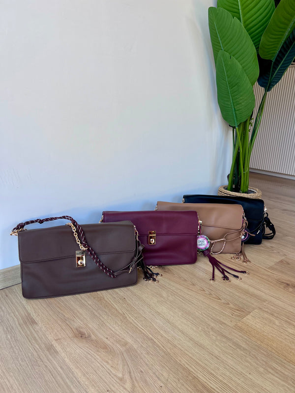 Pochette comoda con doppia tracolla