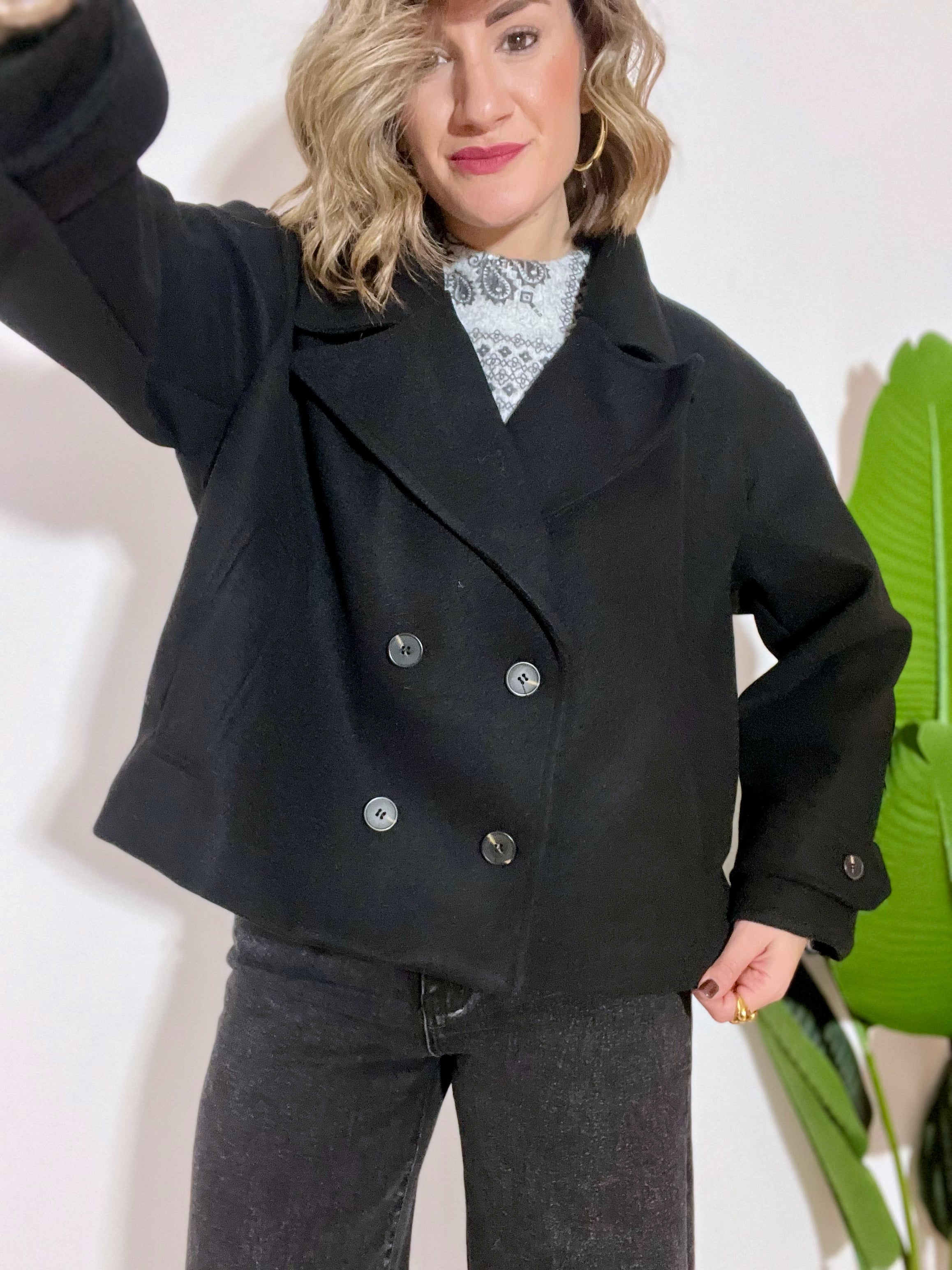Blazer cappotto nero con bottoni